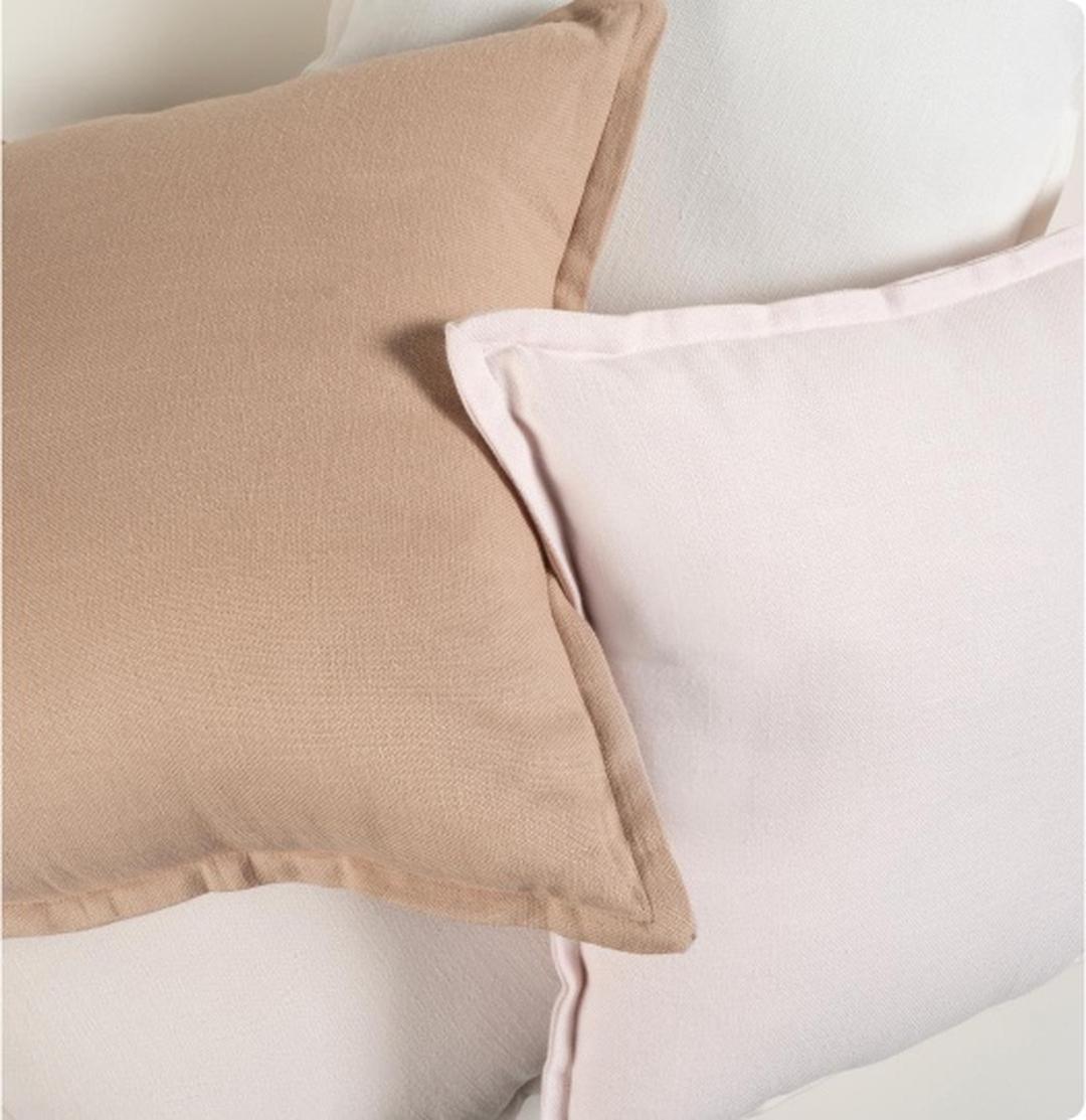 Nilüfer Santuklu Kırlent