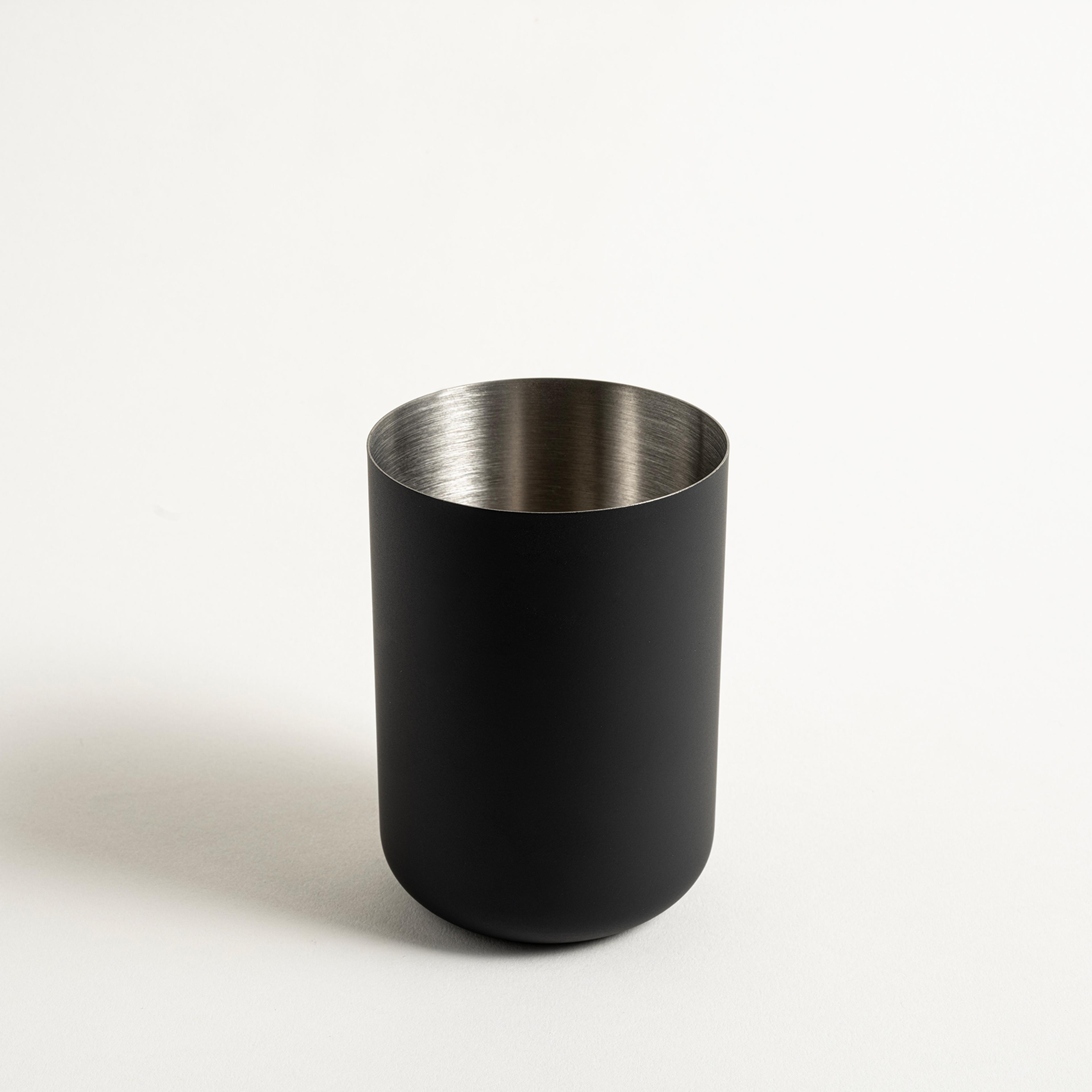 Wuyı Paslanmaz Çelik Diş Fırçalık 7.7x7.7x10.8 Cm Mat Siyah