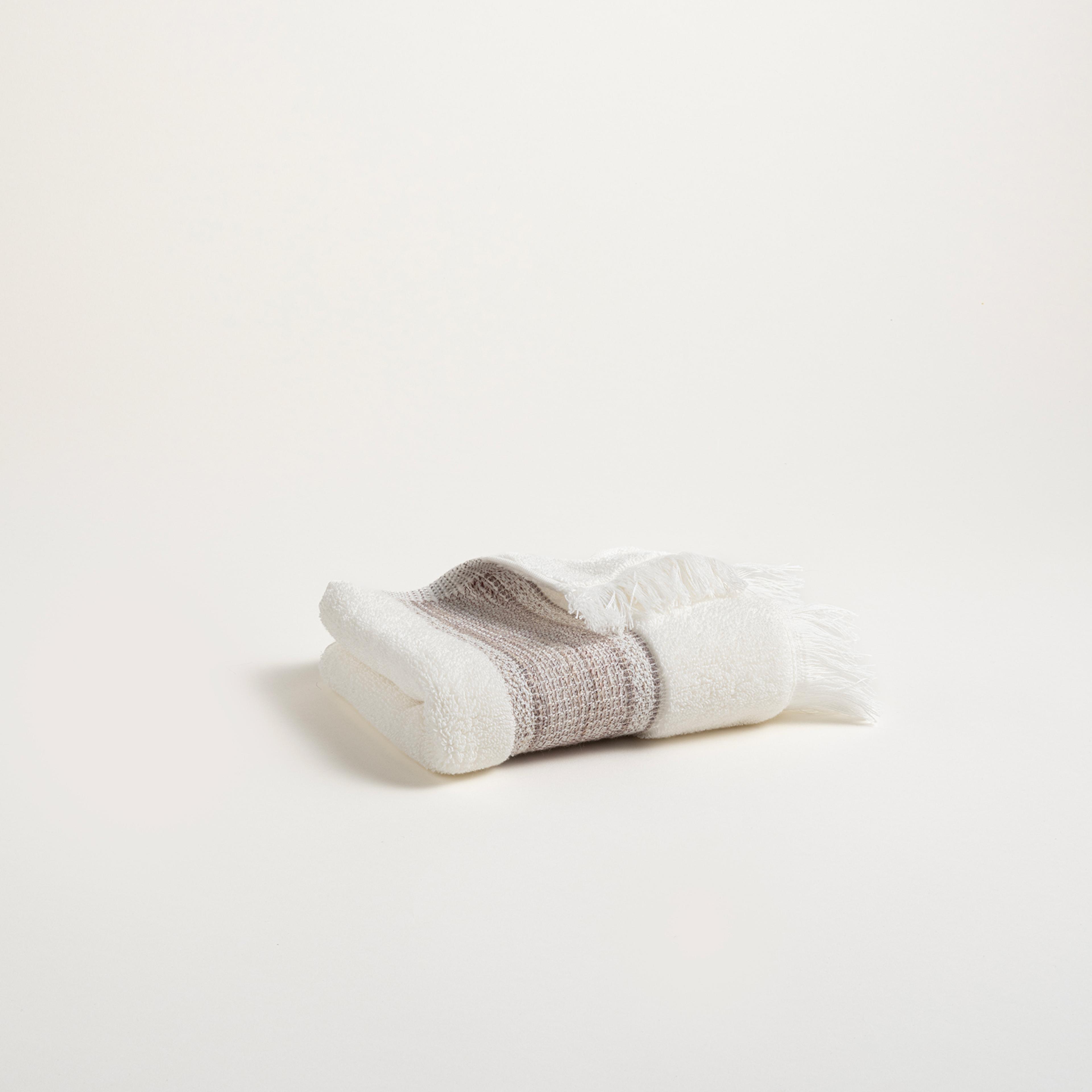 Vıseu Saçaklı Jakar Bordürlü Pamuk %100 Pamuk El Havlusu 30x50 Cm Ekru