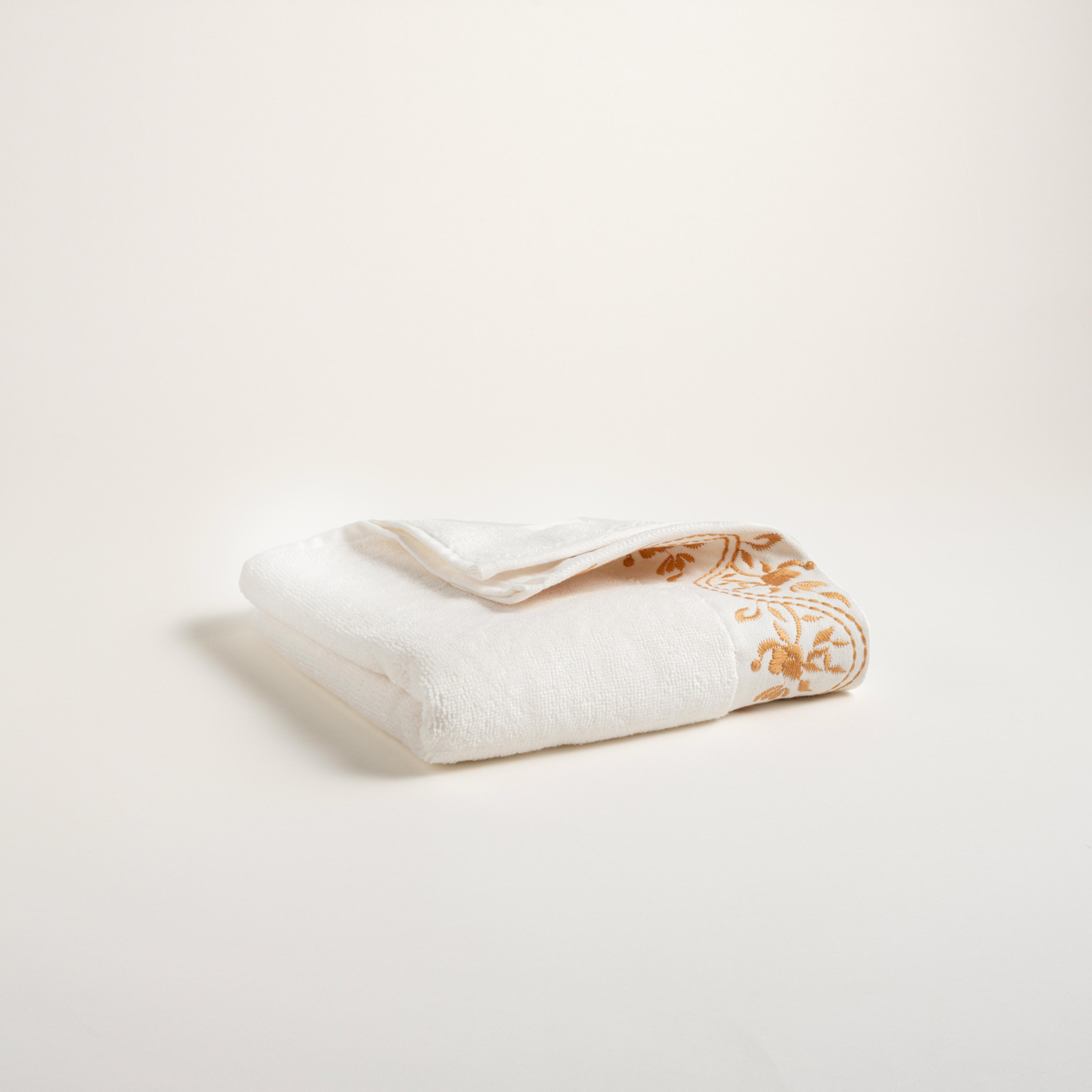 Ornaz Nakışlı Pamuk %100 Pamuk Yüz Havlusu 50x90 Cm Ekru