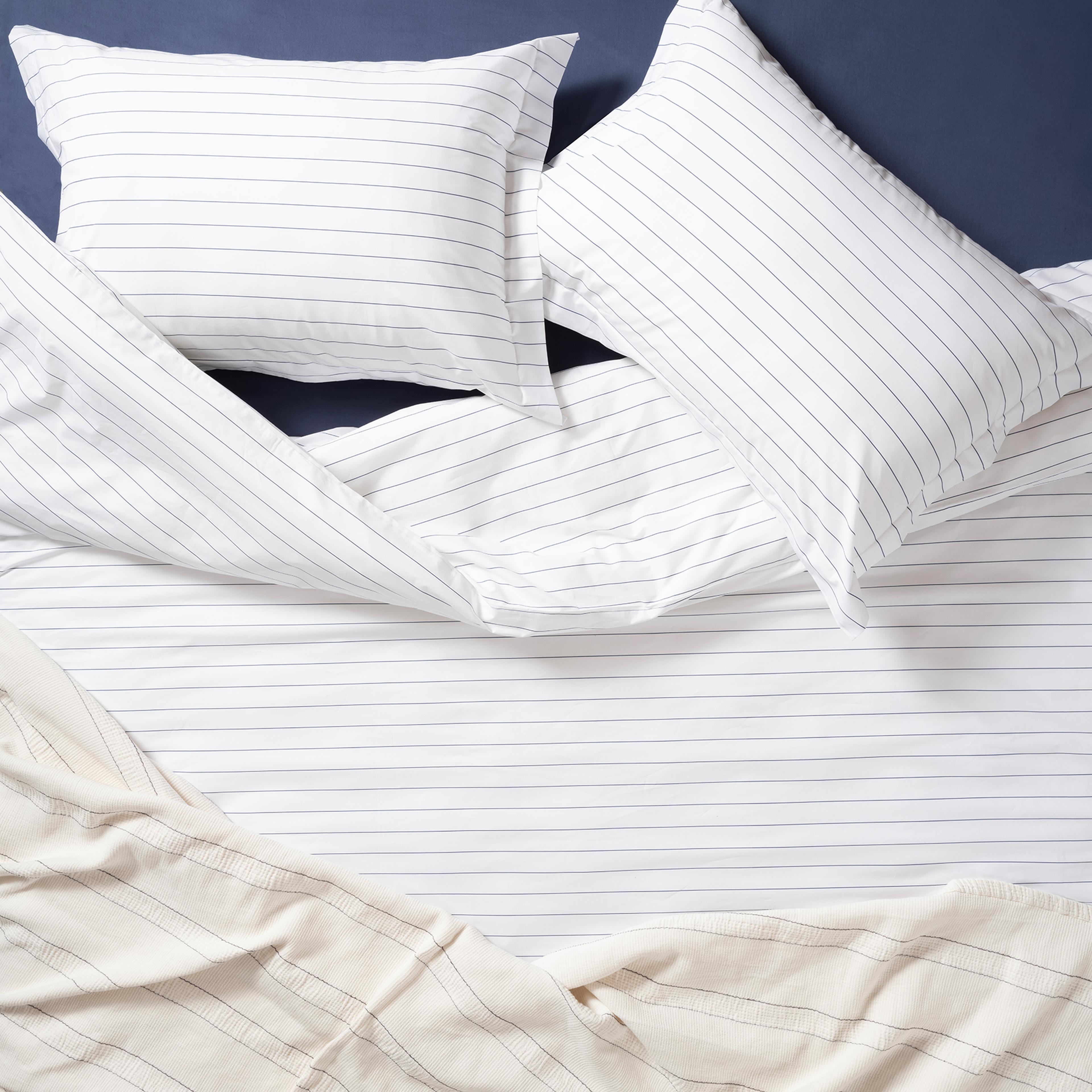 Brıto Baskılı 200 Tc Percale Pamuk %100 Pamuk Nevresim Seti 200x220 Cm Beyaz - Lacıvert