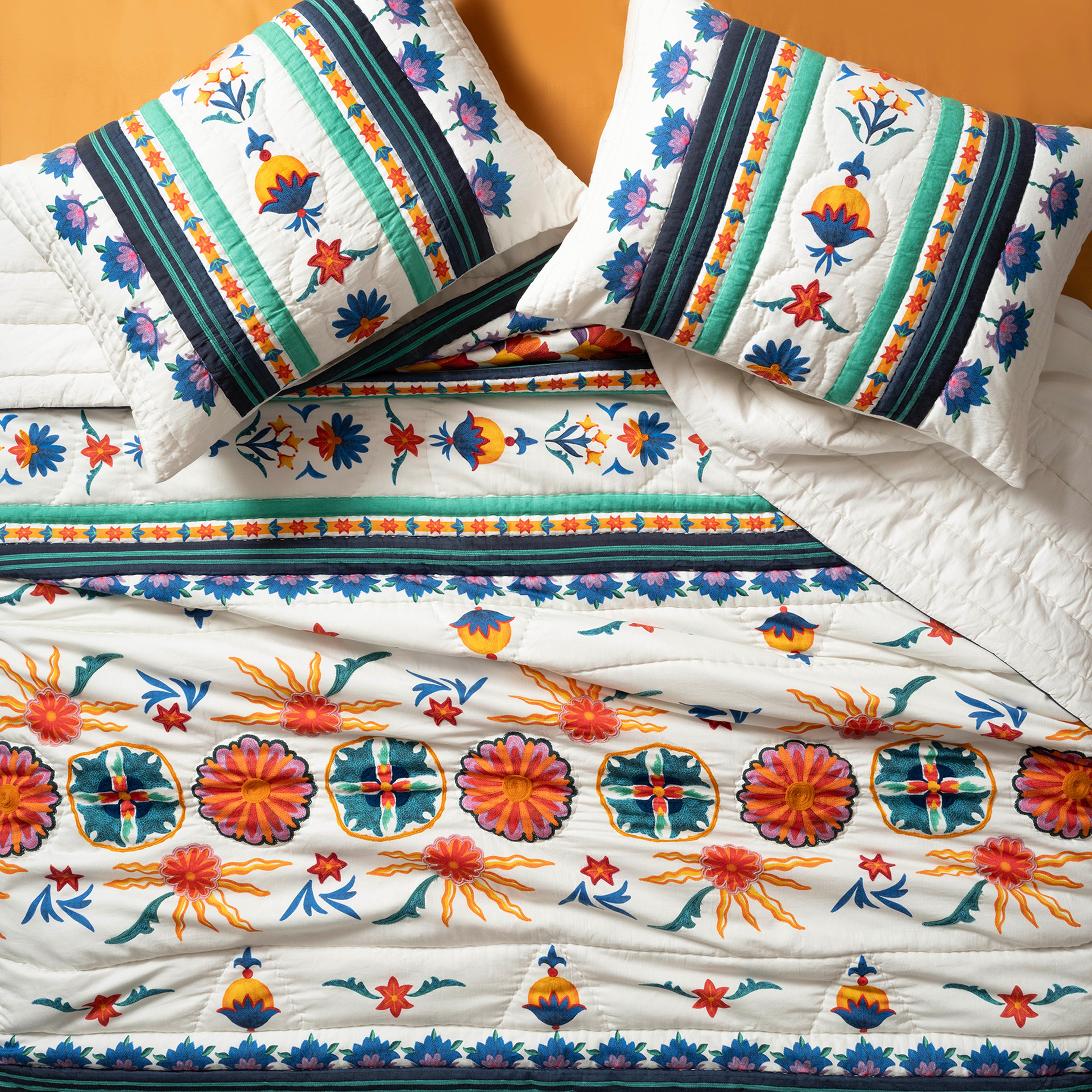 Uttar Nakışlı Çift Kişilik Pamuk %100 Pamuk Yatak Örtüsü Seti 240x260 Cm Renkli