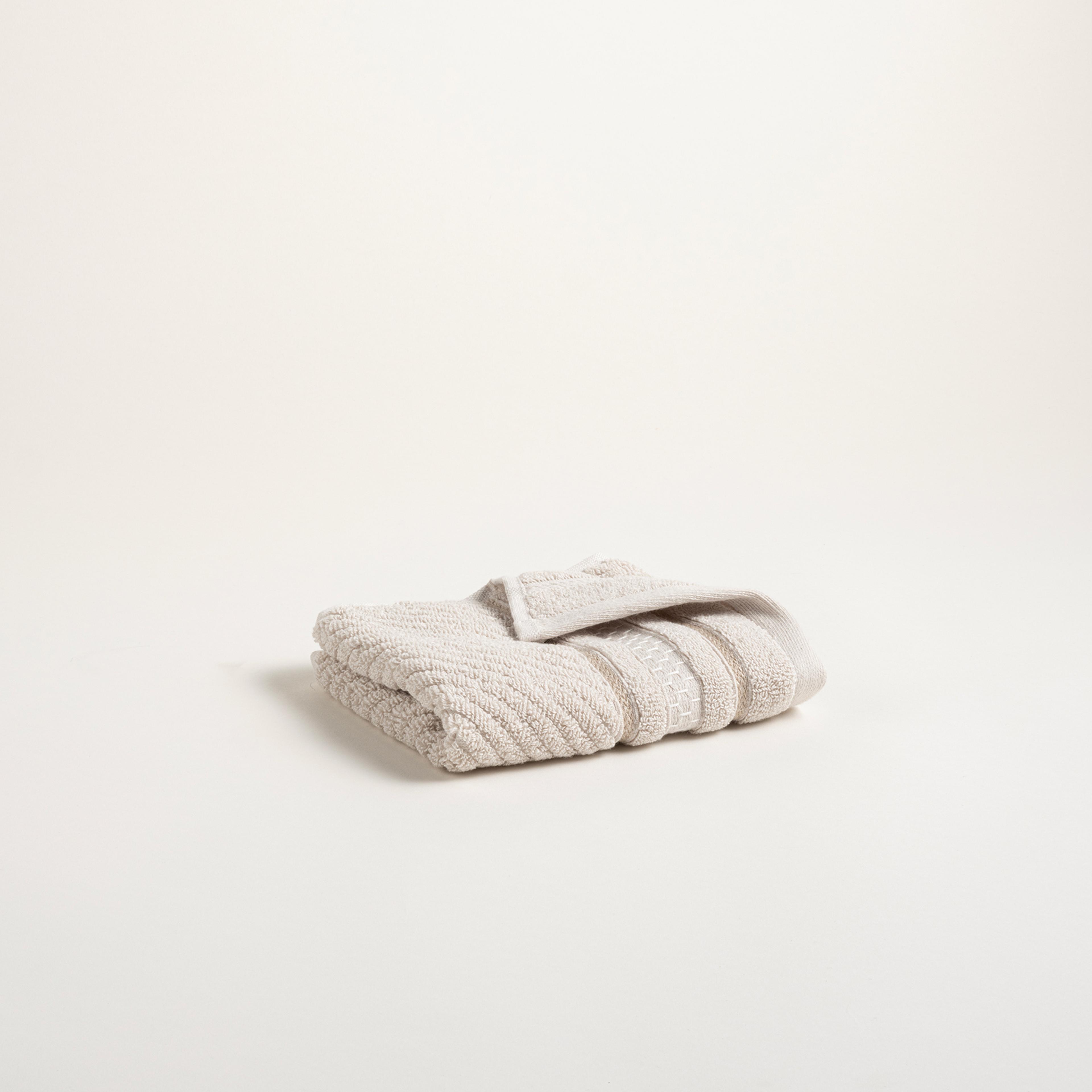 Vıseu Geniş Jakar Bordürlü Pamuk %100 Pamuk El Havlusu 30x50 Cm Bej