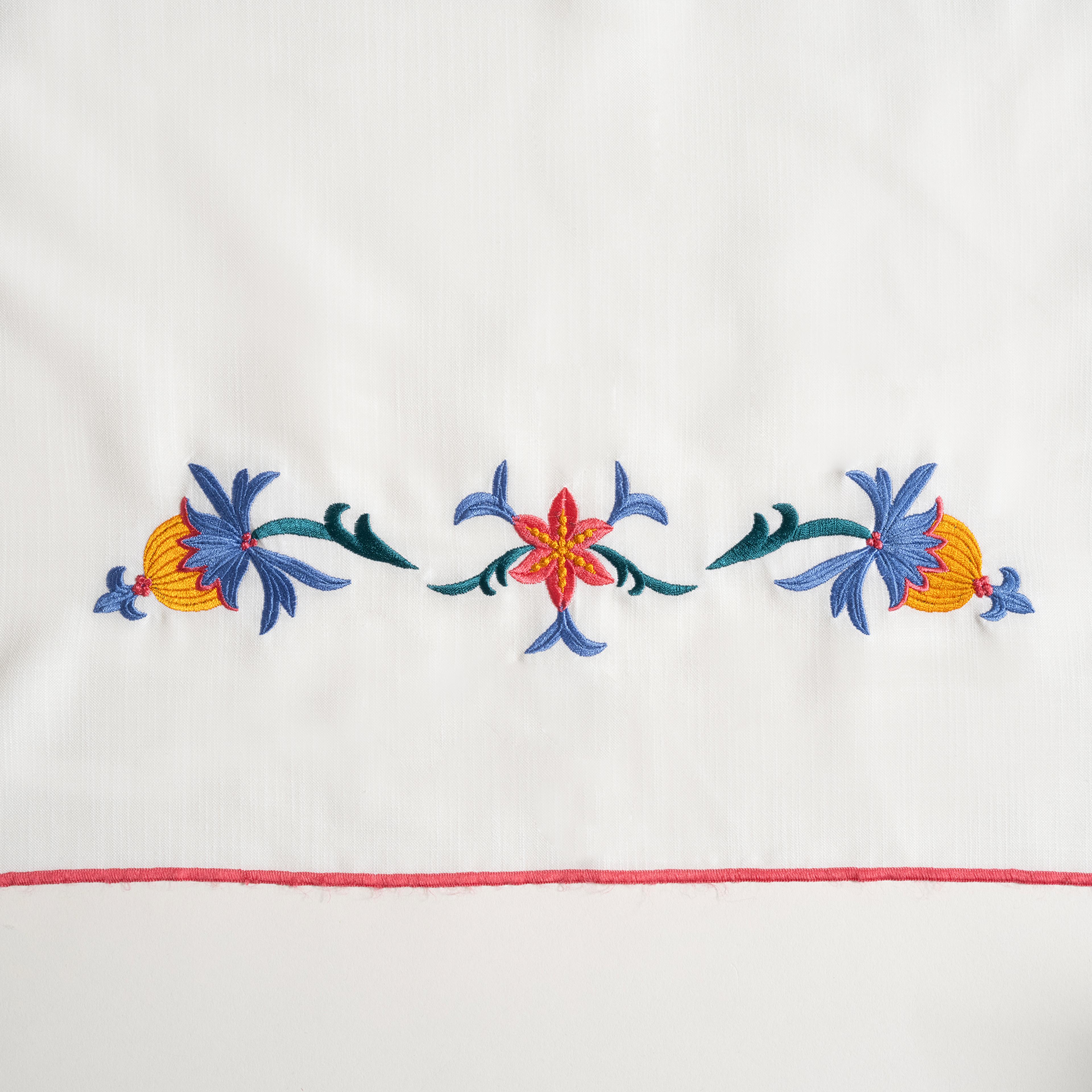 Prusa Nakışlı Polyester %100 Polyester Masa Örtüsü 160x260 Cm Ekru