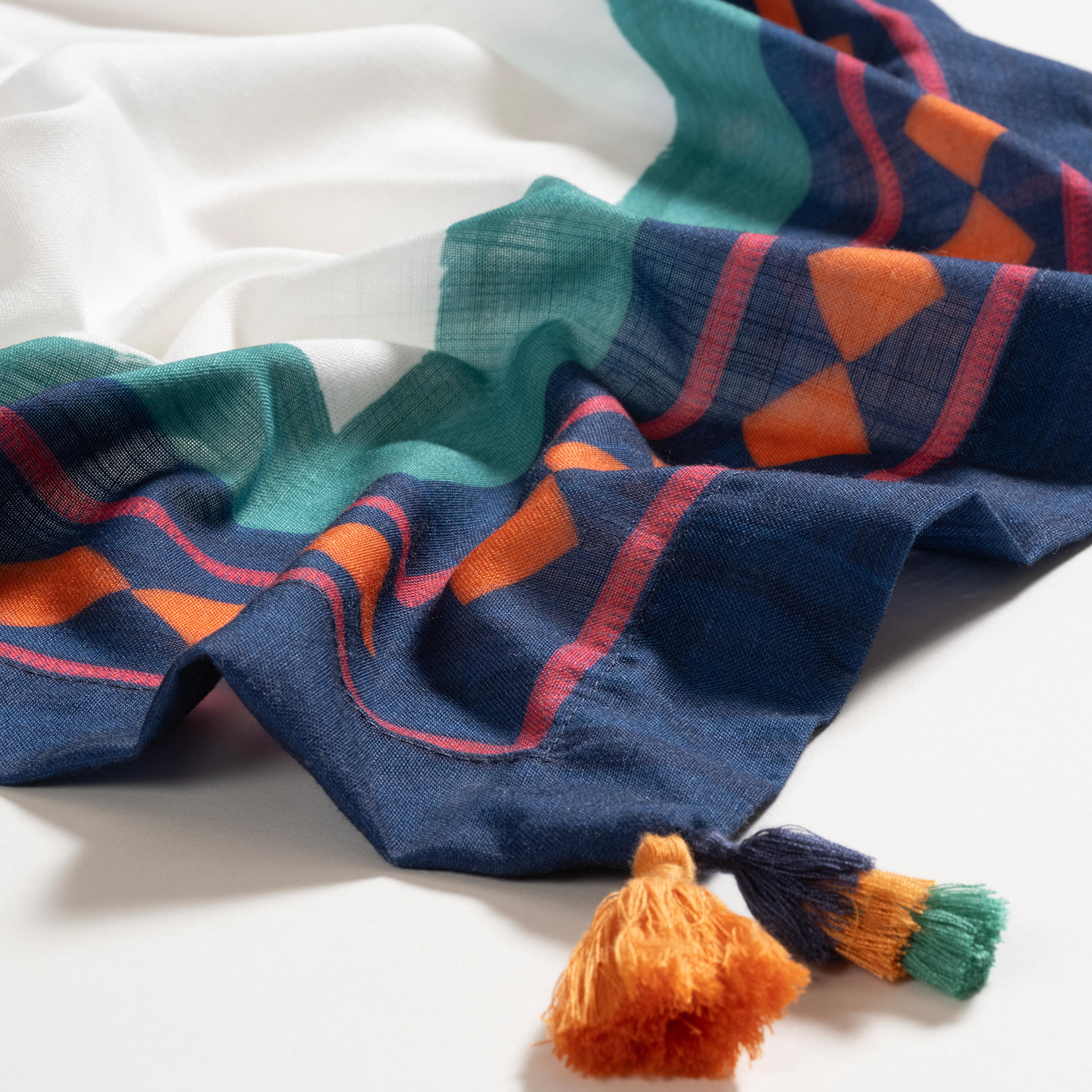 Prusa Dijital Baskılı Nakışlı Polyester %100 Polyester Masa Örtüsü 150x220 Cm Ekru