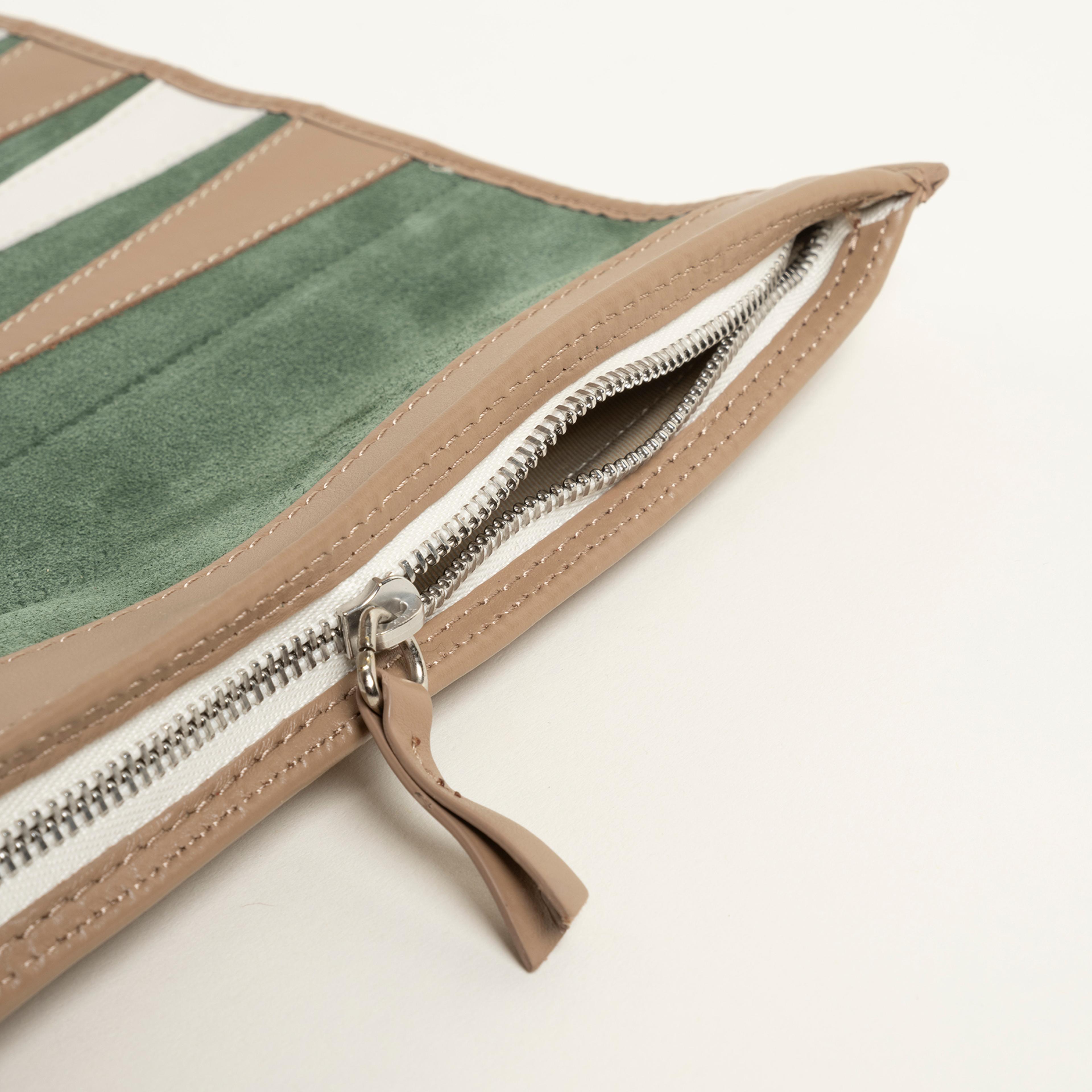 Hector Saxe Cognac Leather Tavla Hediyelik Eşya 44x30 Cm Yeşil