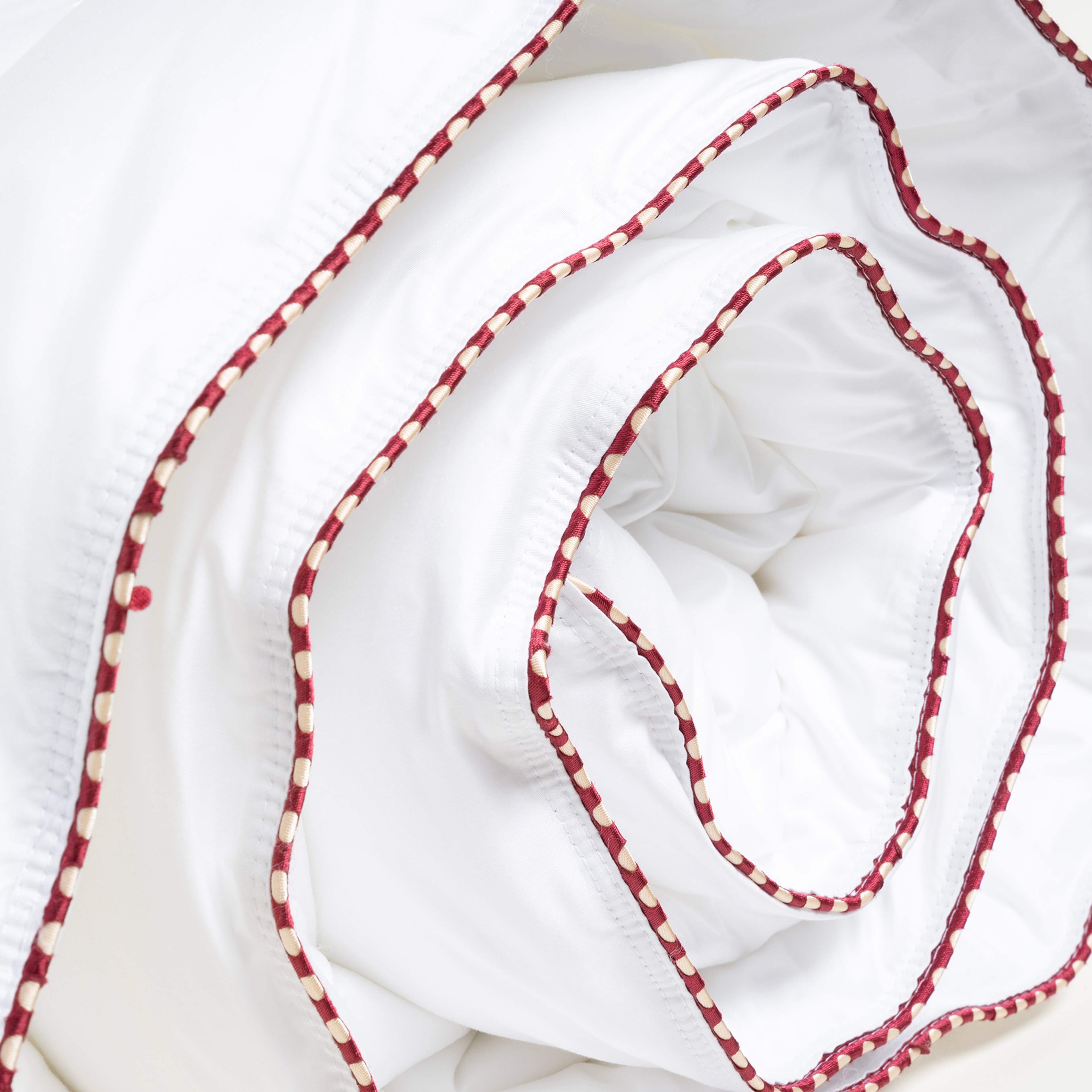 Riva Beyaz Çift Kişilik Pamuk Yorgan