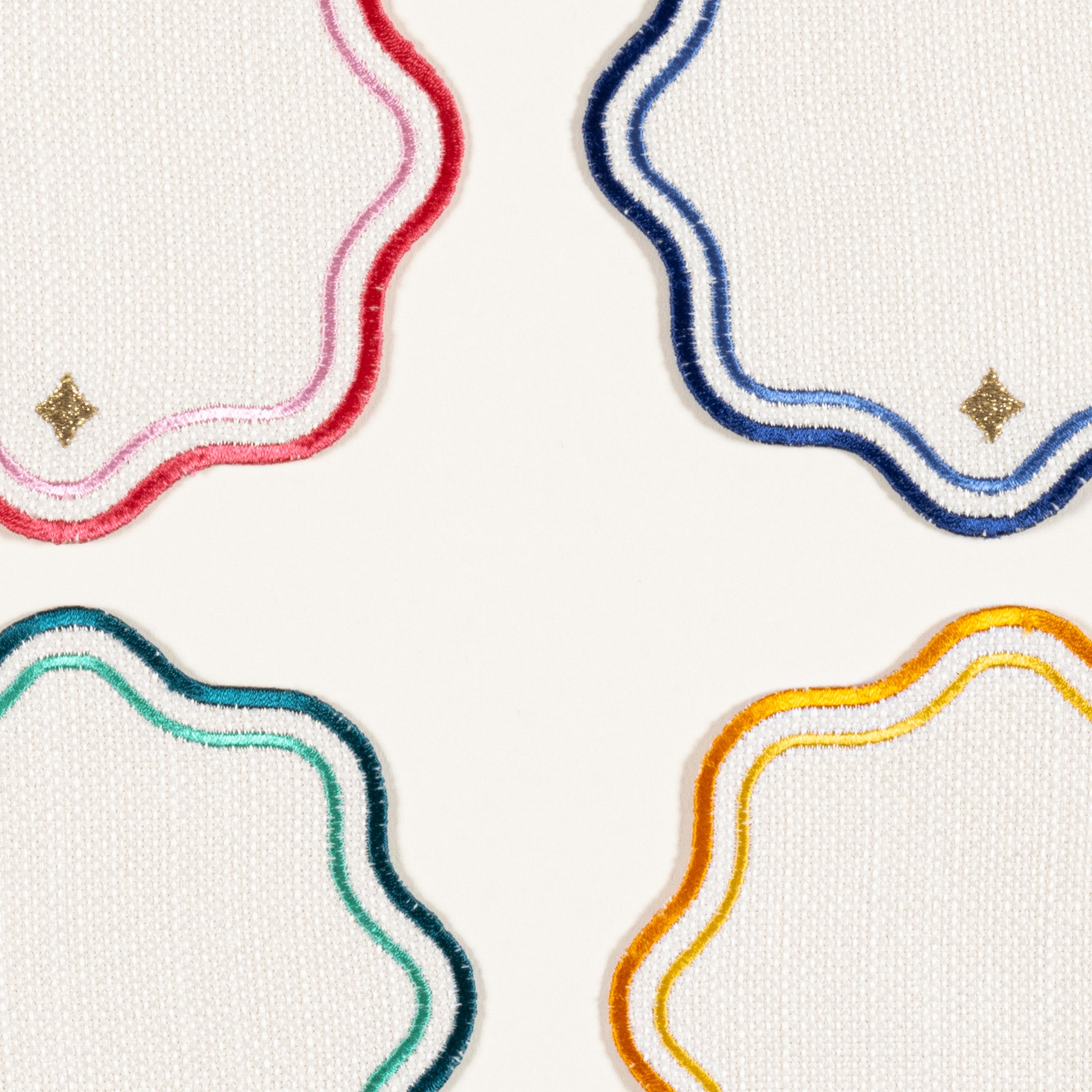 Prusa Nakışlı 4'lü Polyester %100 Polyester Bardak Altlığı 13x13 Cm Ekru