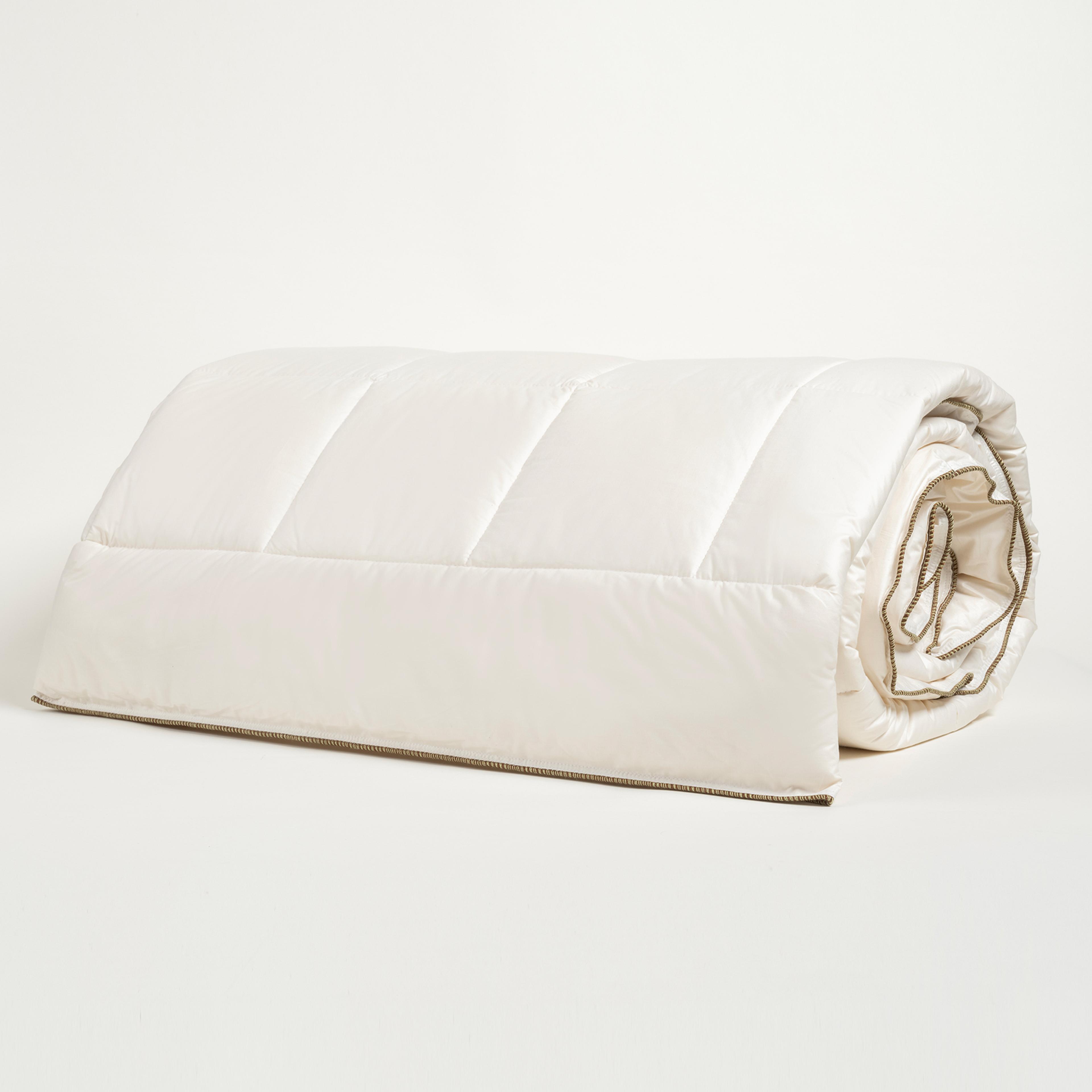 Riva Biyeli Tek Kişilik Yün %100 Yün Yorgan 155x215 Cm Natural