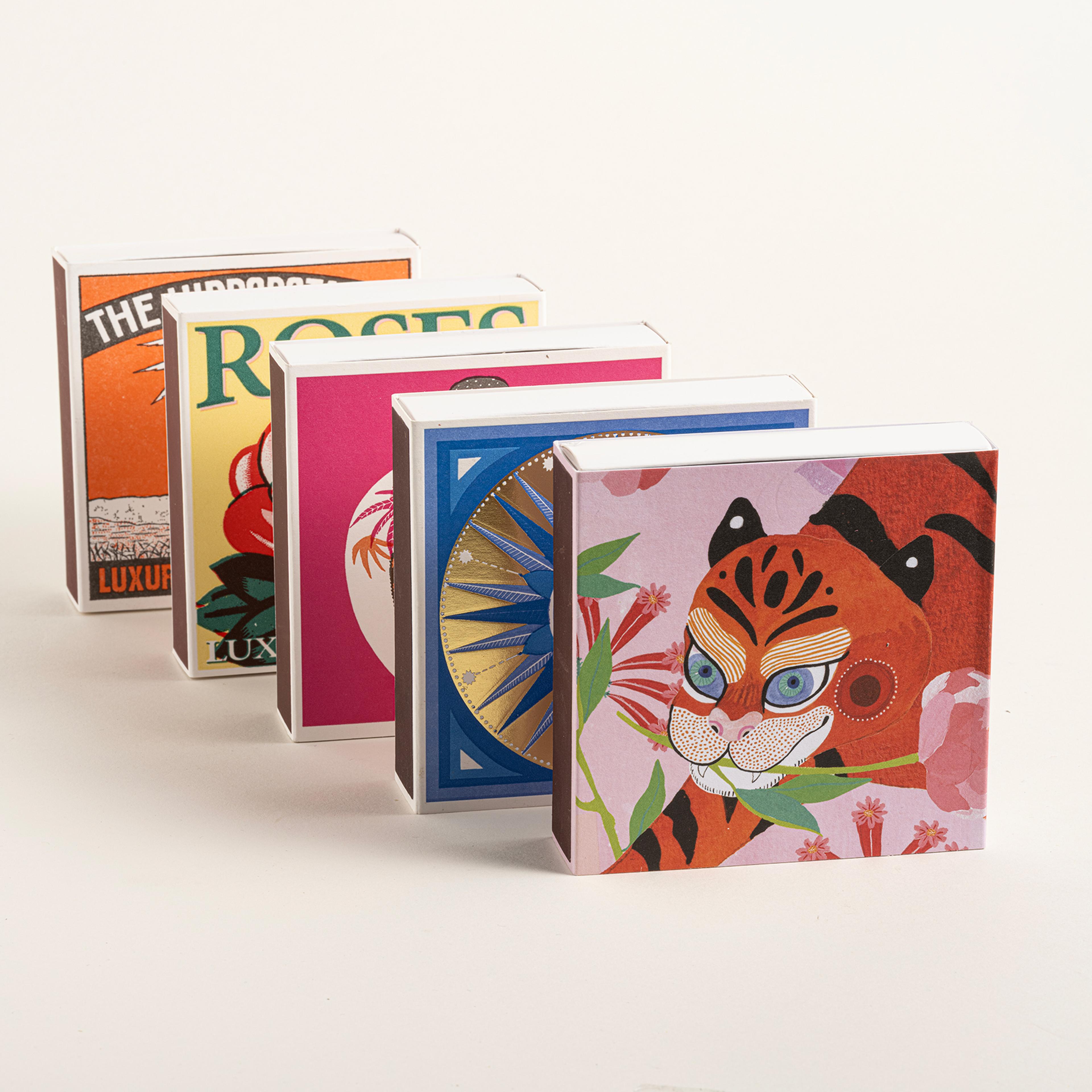 Red Rose Ahşap Kibrit Hediyelik Eşya 11x11x3 Cm Renkli