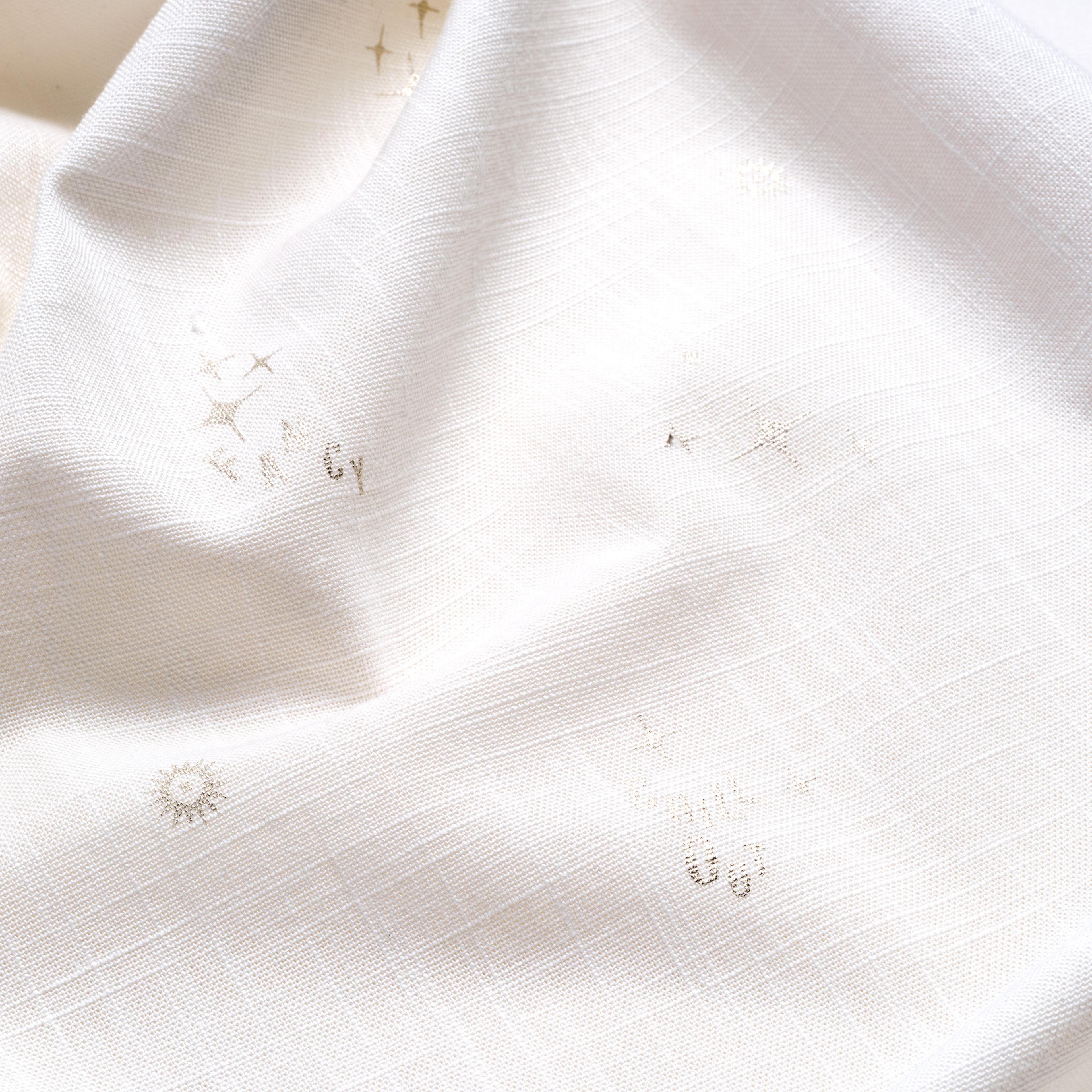 Nilüfer Overloklu Varak Baskılı Pamuk %100 Pamuk Peçete 45x45 Cm Ekru