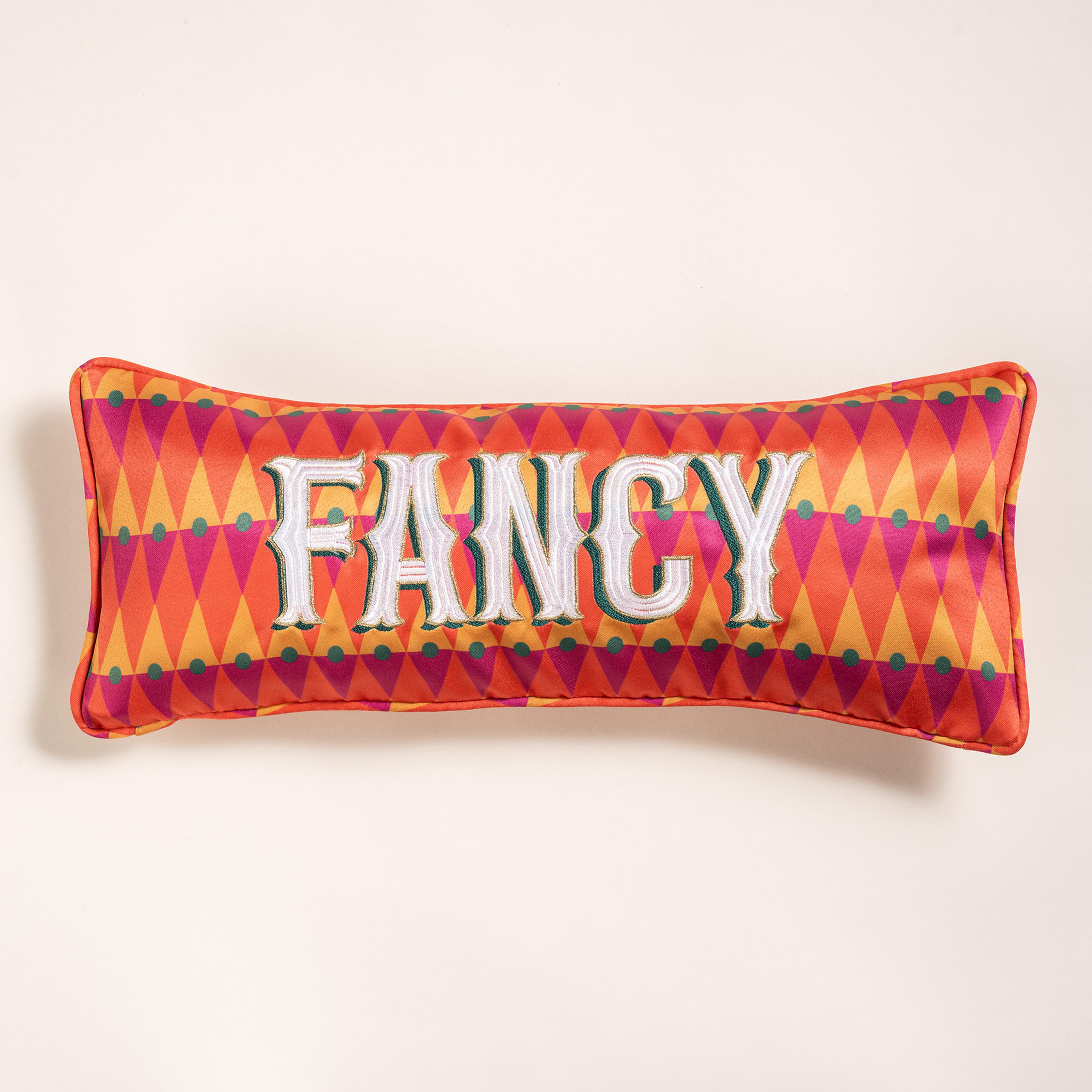 Prusa Nakışlı Baskılı Polyester %100 Polyester Dolgulu Kırlent 20x50 Cm Renkli