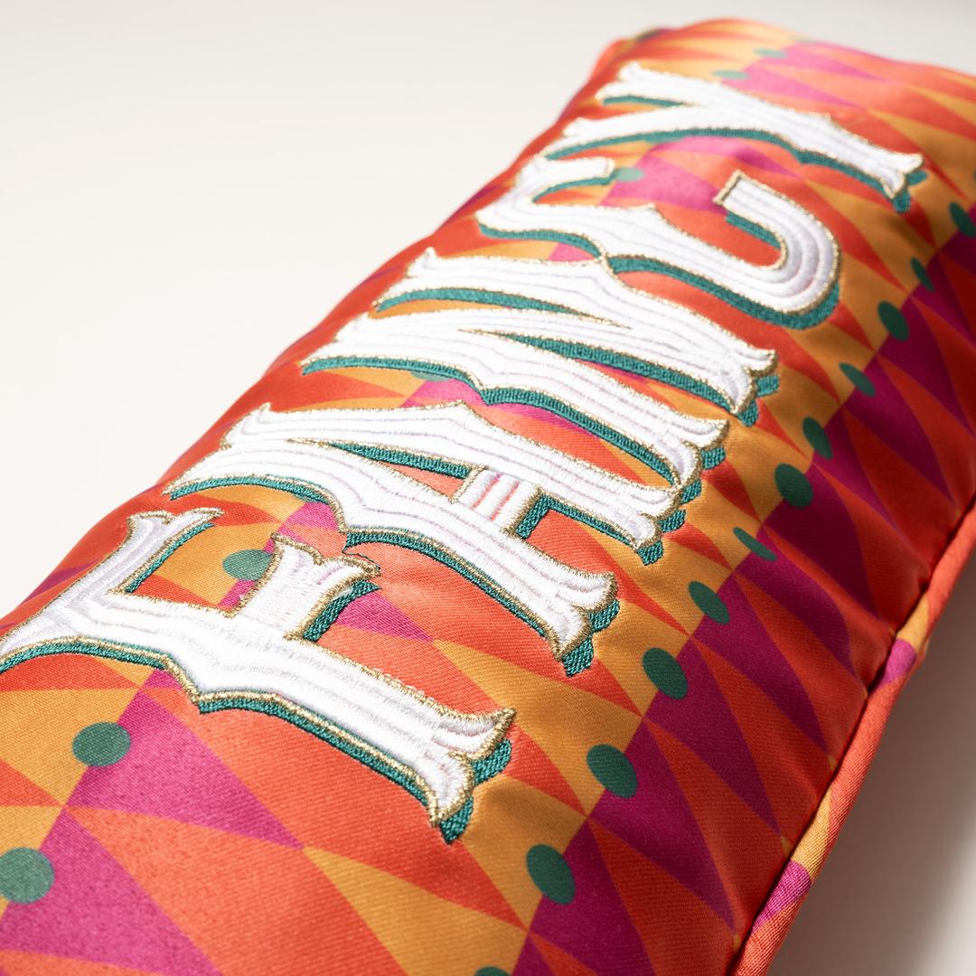 Prusa Nakışlı Baskılı Polyester %100 Polyester Dolgulu Kırlent 20x50 Cm Renkli