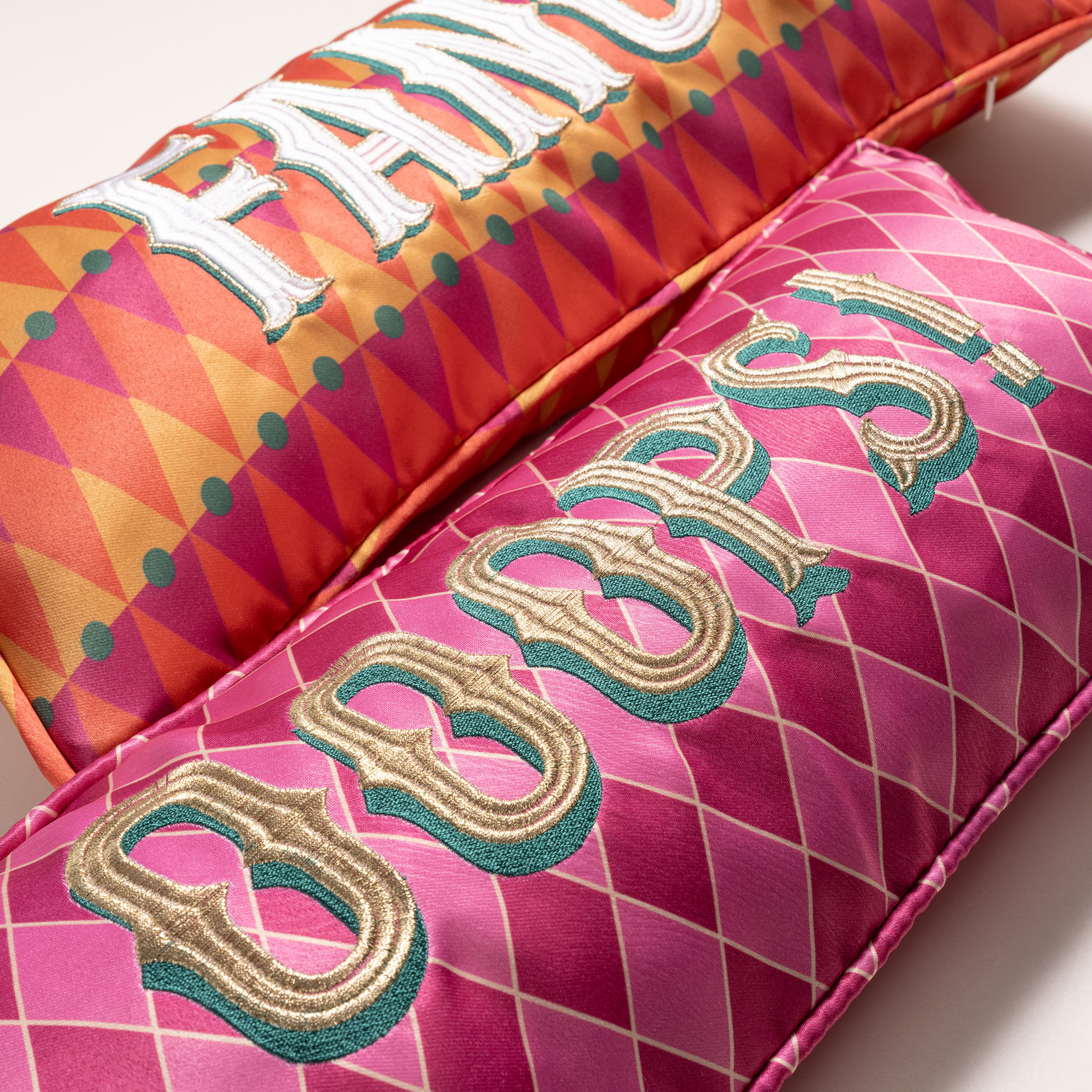 Prusa Dijital Baskılı Nakışlı Polyester %100 Polyester Dolgulu Kırlent 20x50 Cm Fuşya