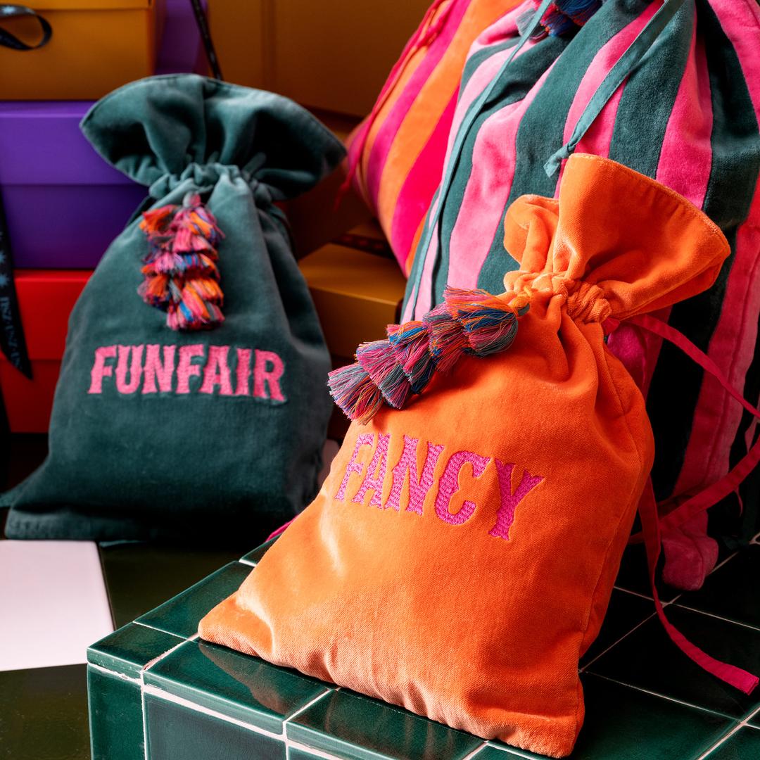 Delhı Püsküllü Nakışlı Orta Boy Pamuk Pamuk Dekoratif Kese 40x25 Cm Turuncu