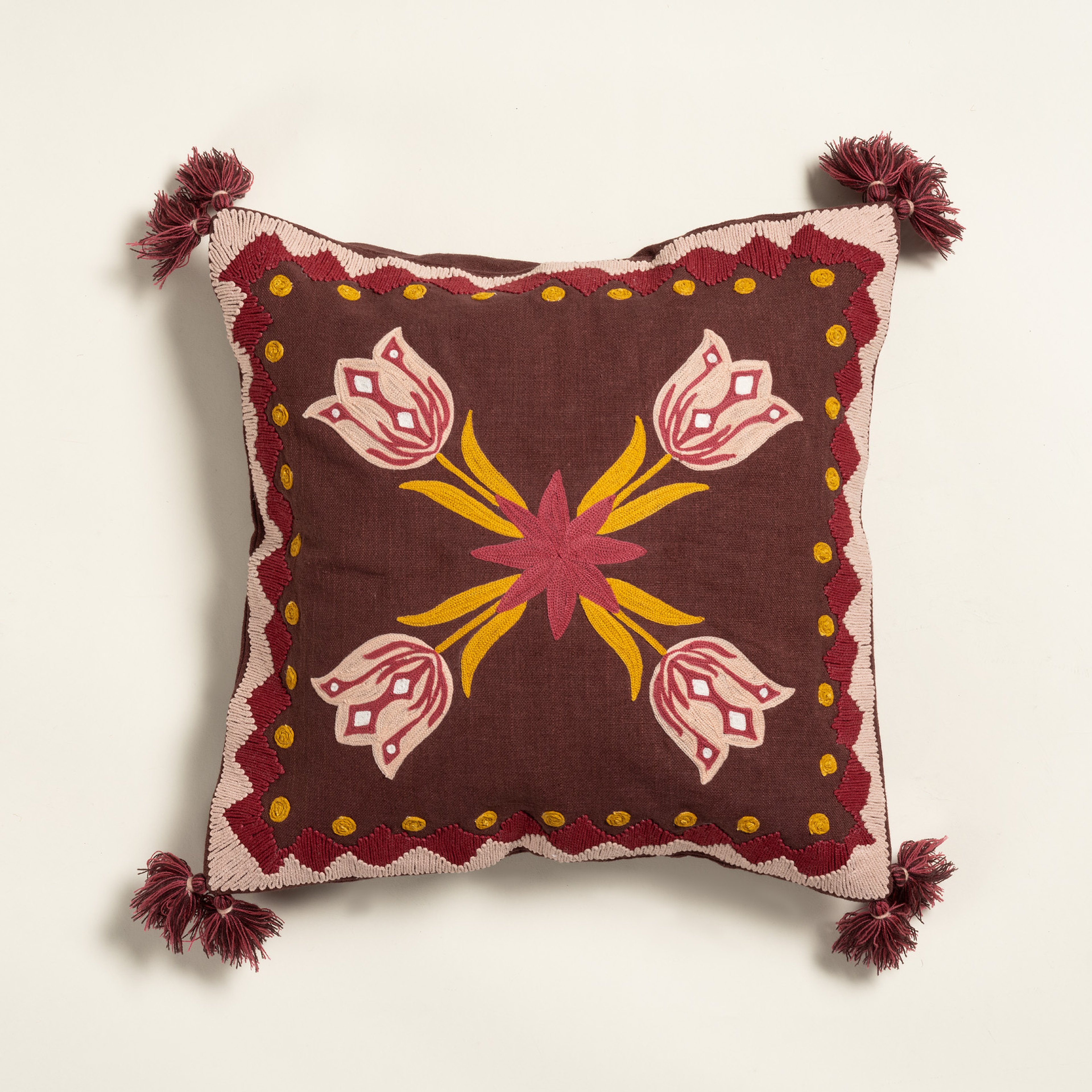 Ghunı Püsküllü Nakışlı Pamuk Pamuk Dolgulu Kırlent 50x50 Cm Bordo