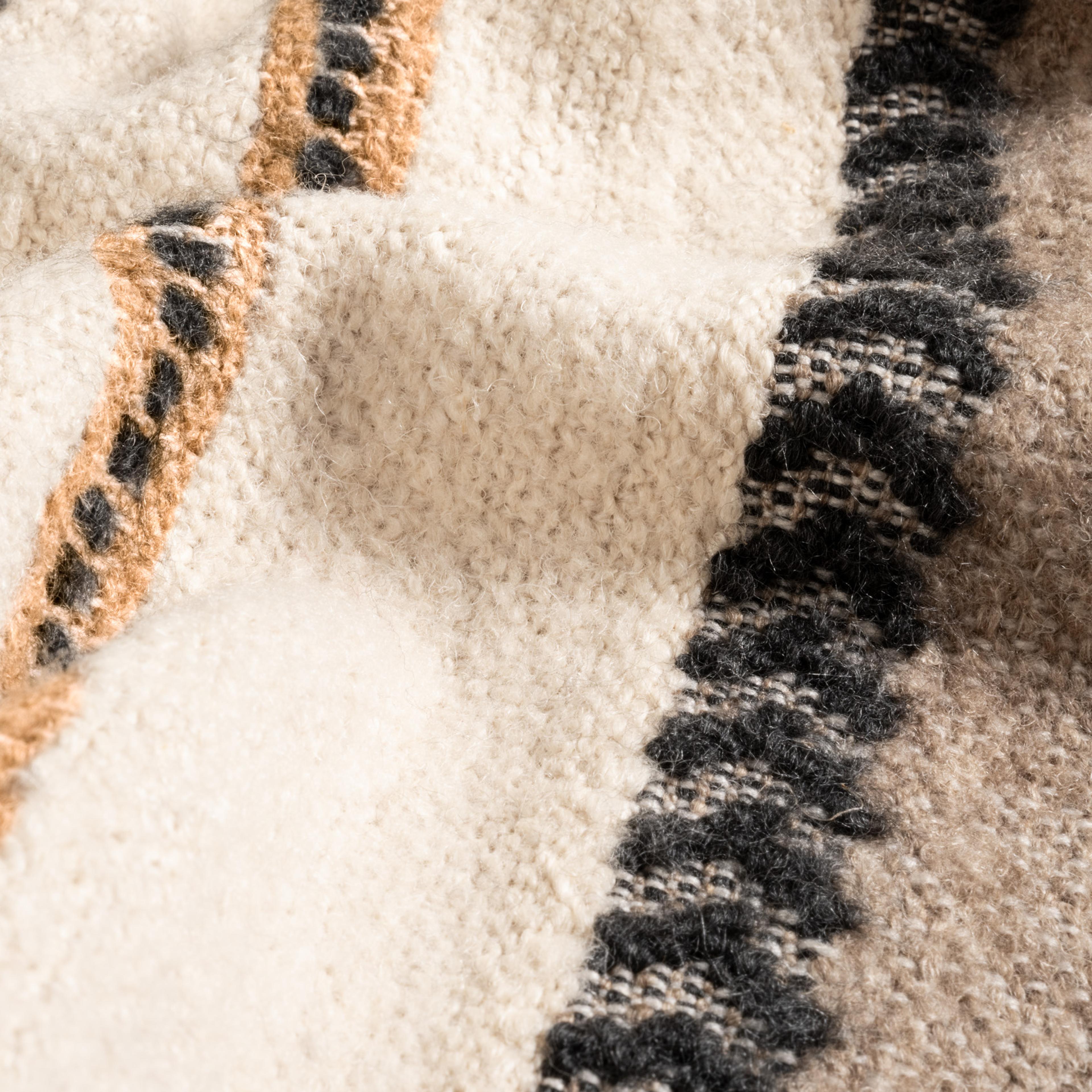 Nilüfer Saçaklı Akrilik Yün Akrilik Yün Koltuk Şalı 140x180 Cm Natural