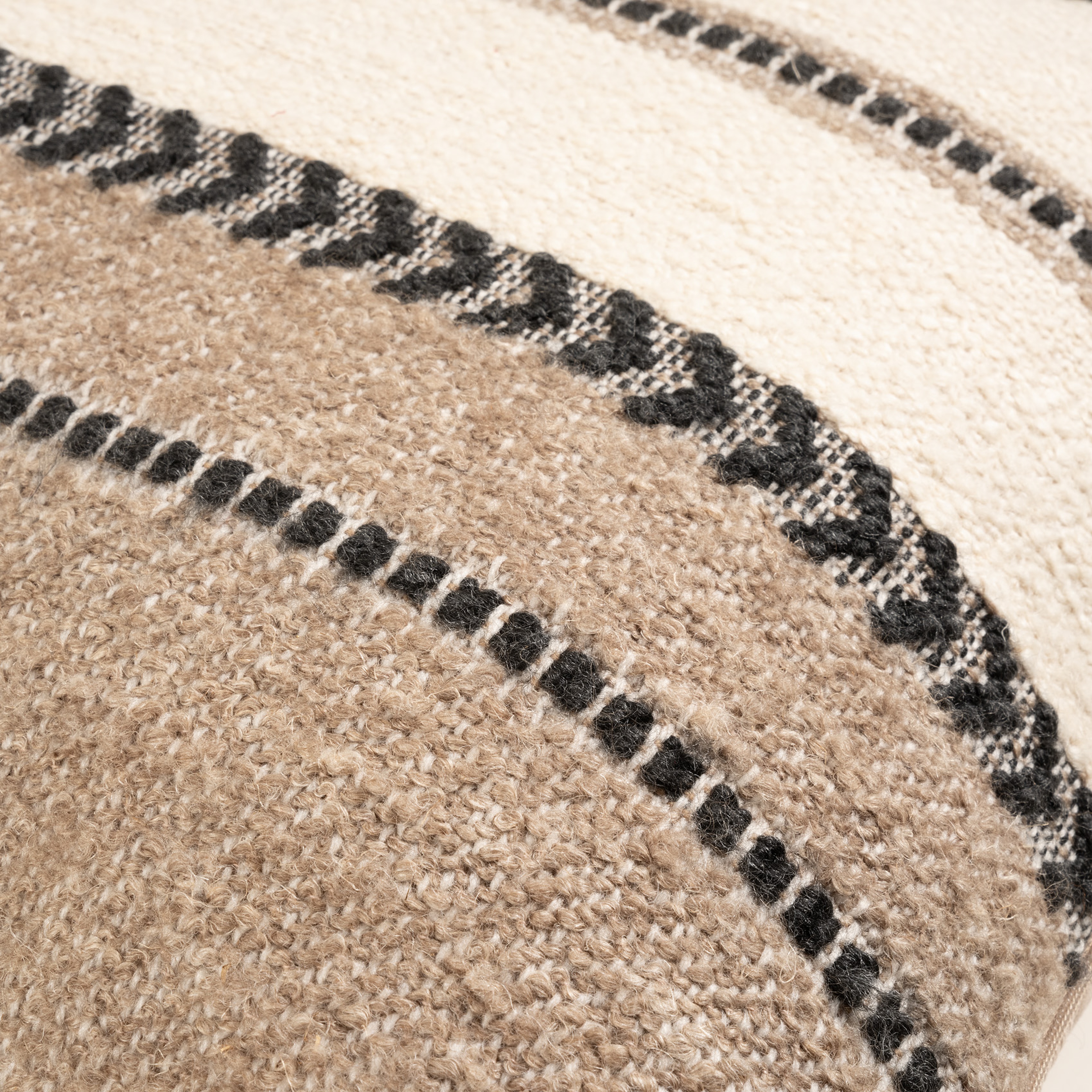 Nilüfer Akrilik Yün Akrilik Yün Dolgulu Kırlent 50x50 Cm Natural