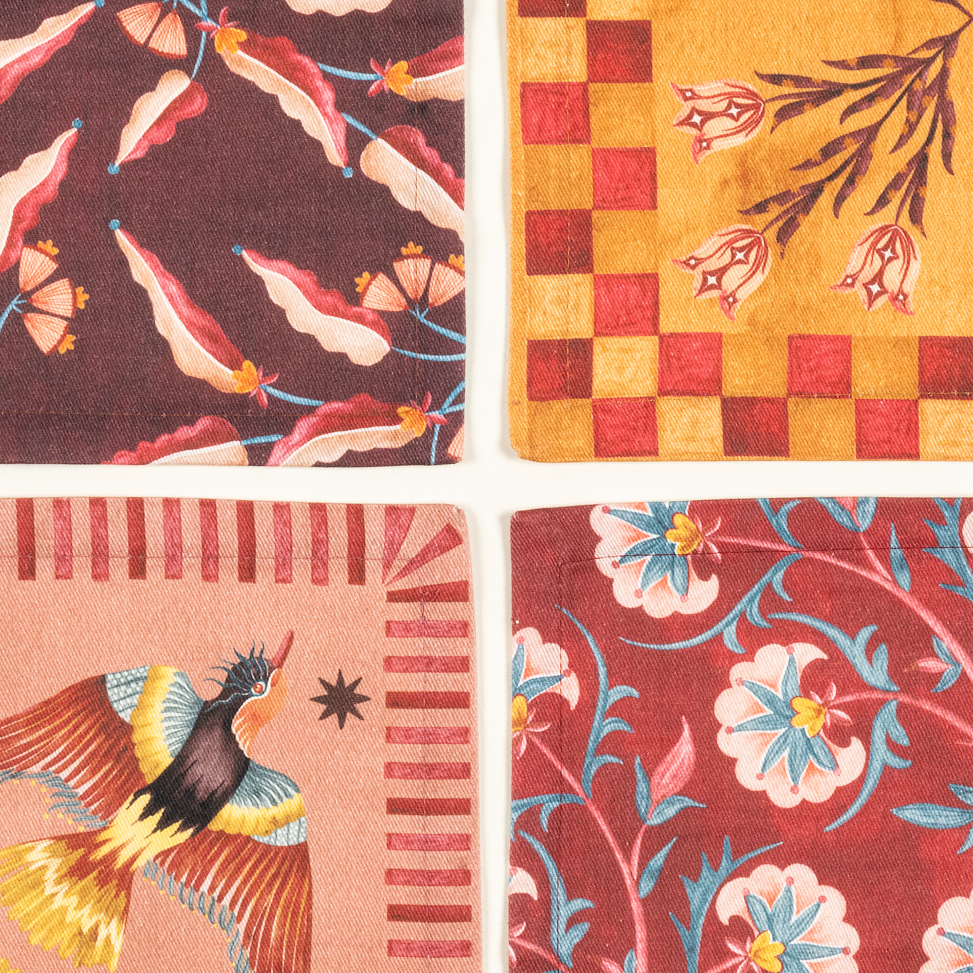 Nilüfer Baskılı Pamuk %100 Pamuk Peçete 25x25 Cm Bordo