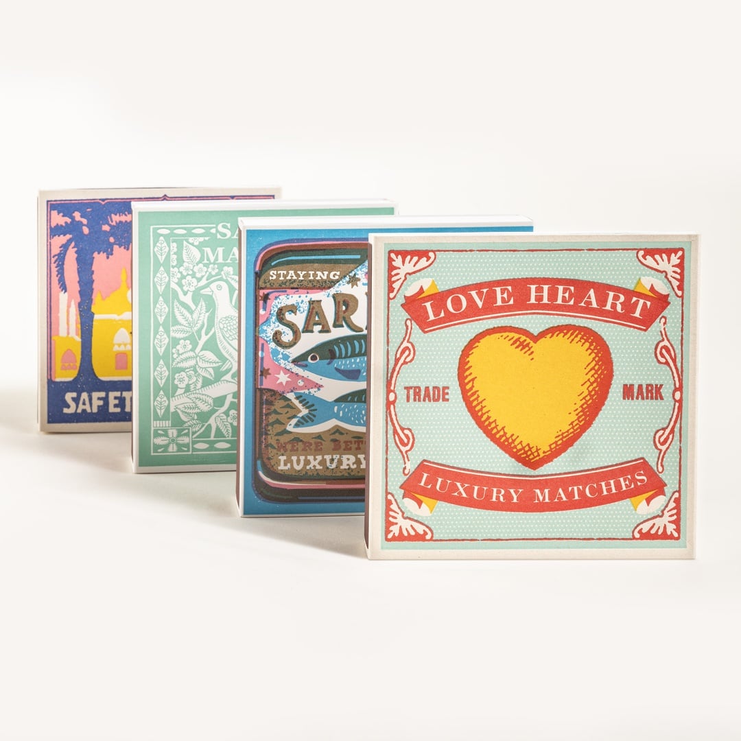 Love Heart Ahşap Kibrit Hediyelik Eşya 11x11x3 Cm Renkli