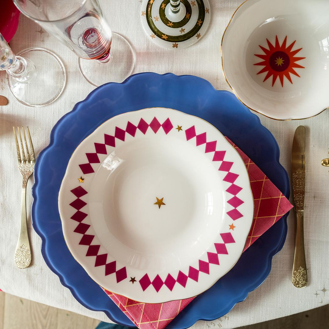 Emet Porselen Çukur Tabak 23x23x4.5 Cm Fuşya