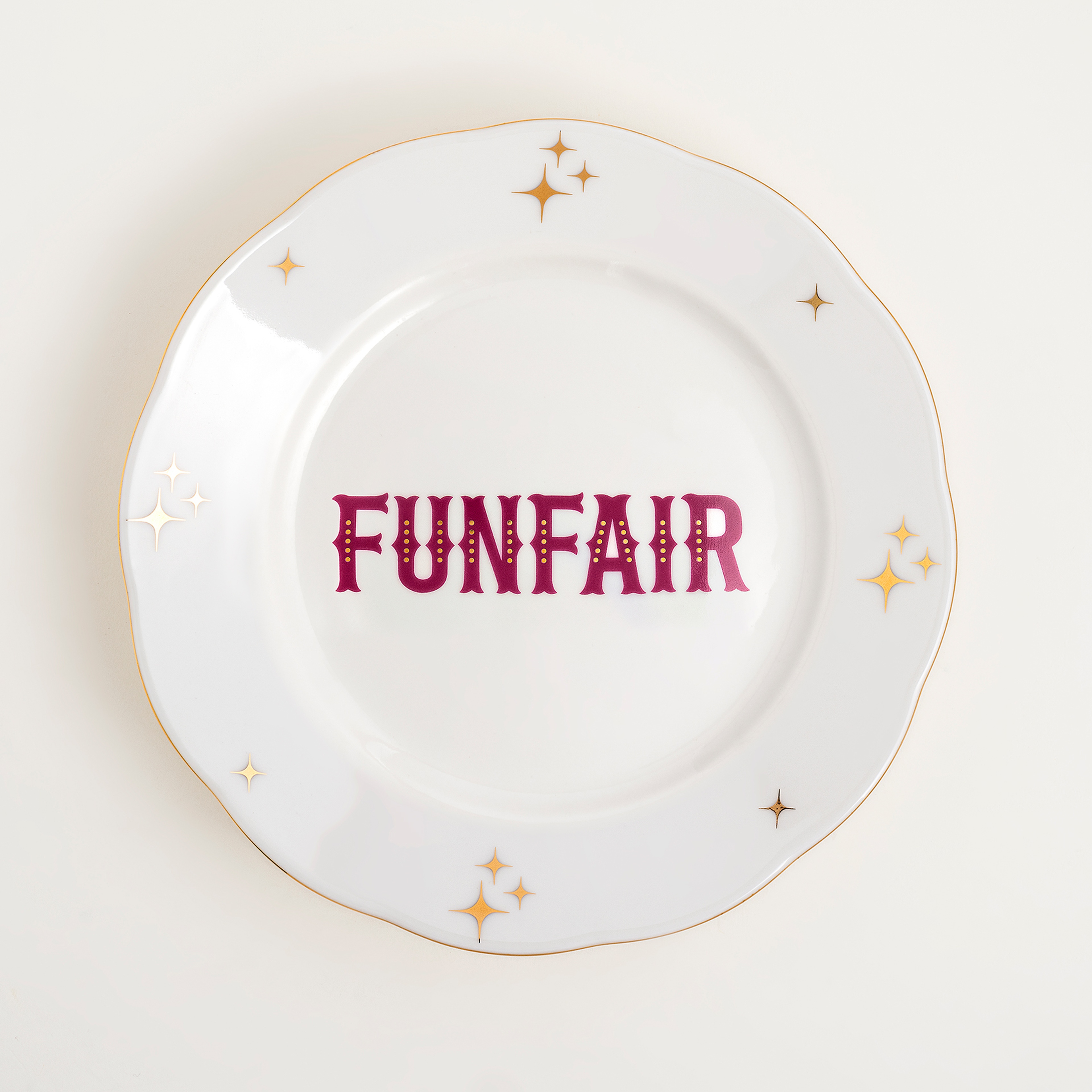 Emet Porselen Yemek Tabağı 27x27x3 Cm Fuşya