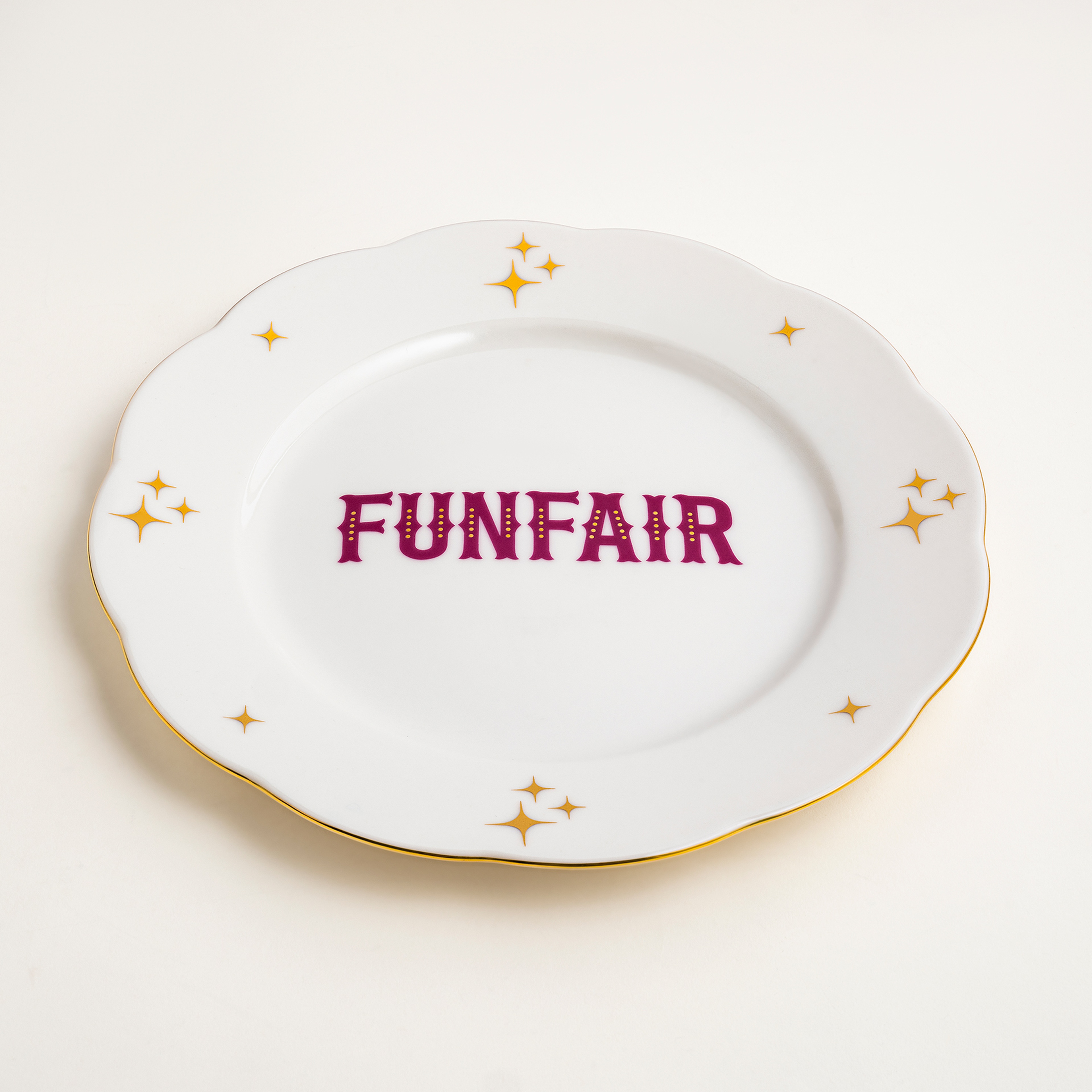 Emet Porselen Yemek Tabağı 27x27x3 Cm Fuşya