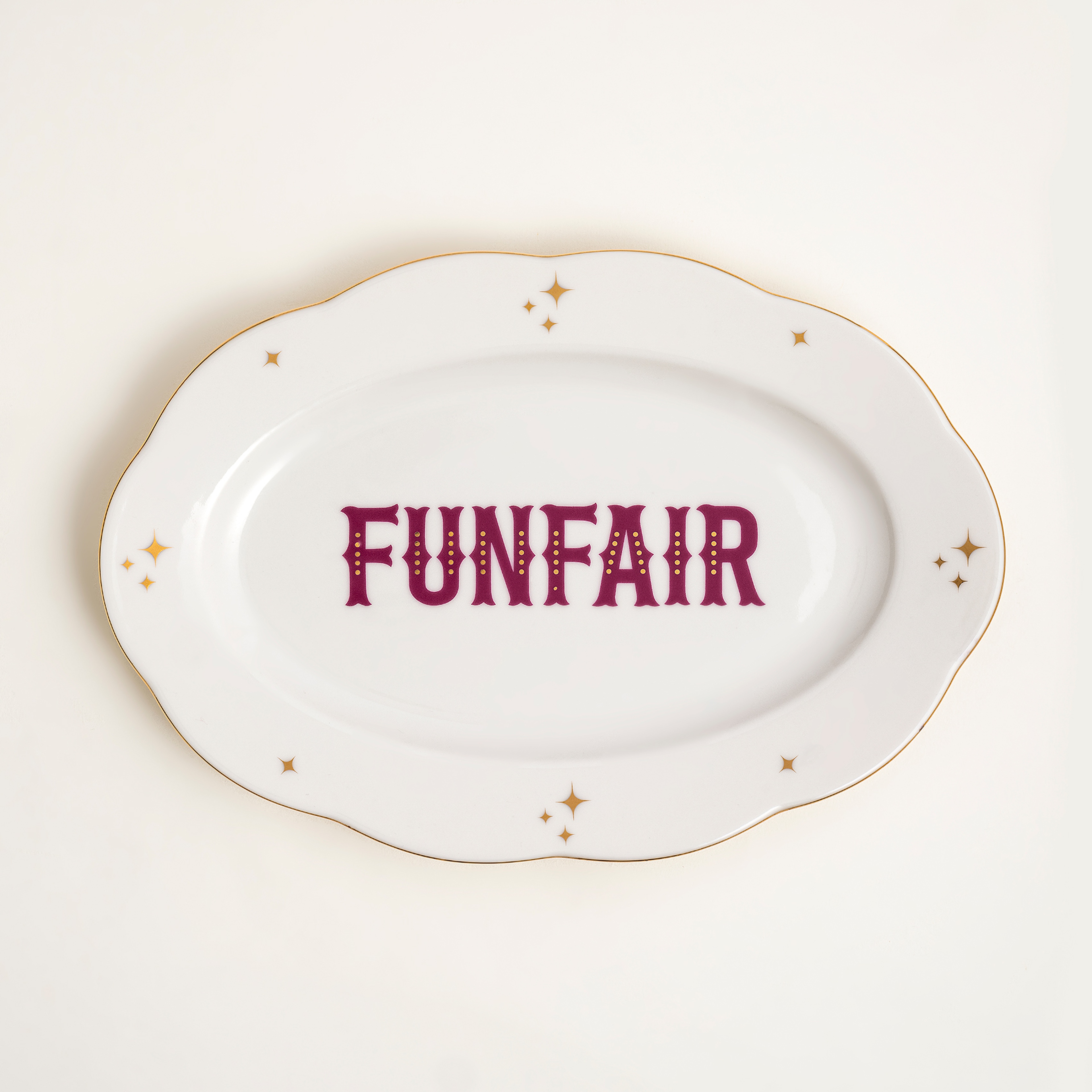 Emet Porselen Oval Tabak 20.5x30x2.6 Cm Fuşya