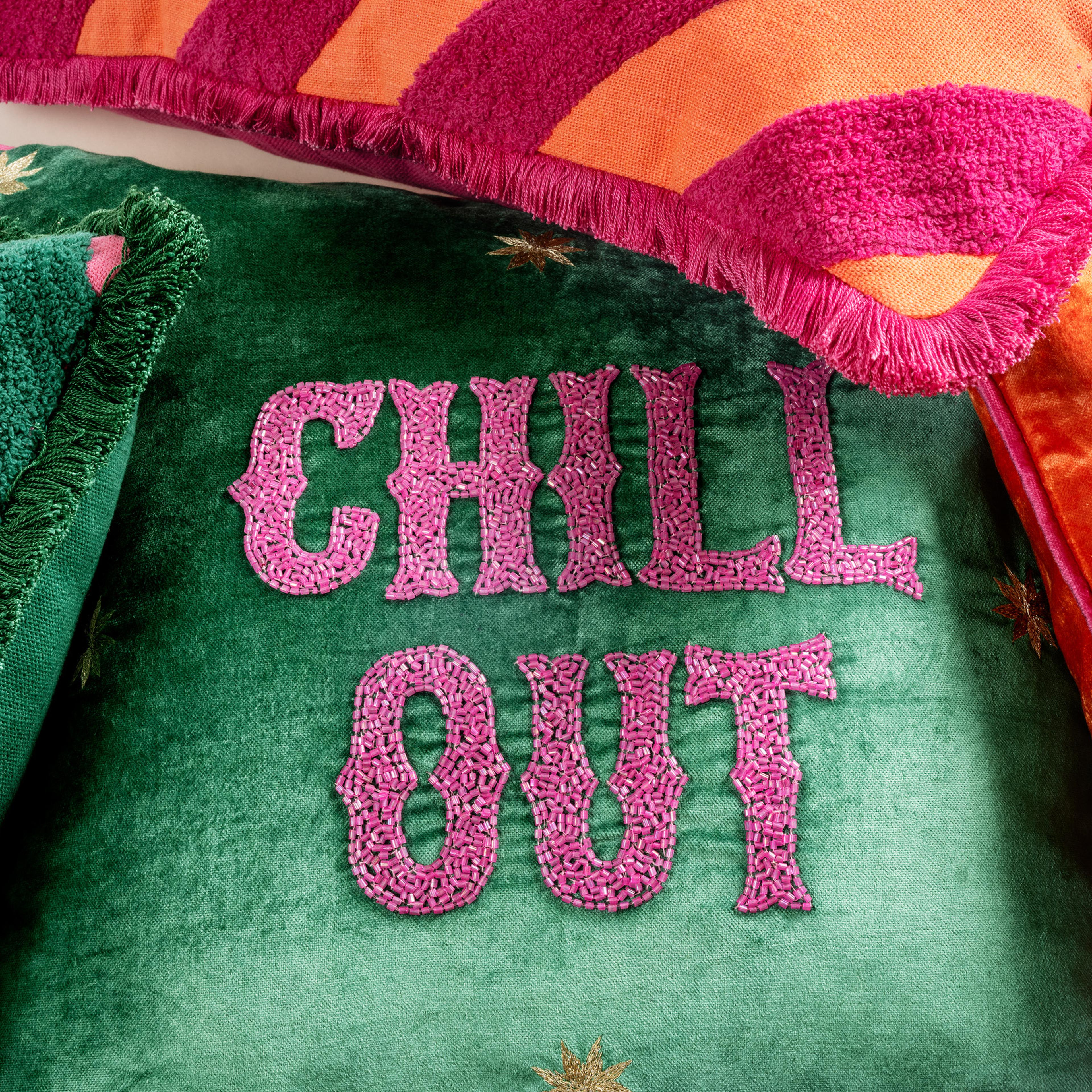 Ghunı Biyeli Nakışlı Pamuk Viskon Pamuk Kadife Kırlent 50x50 Cm Yeşil