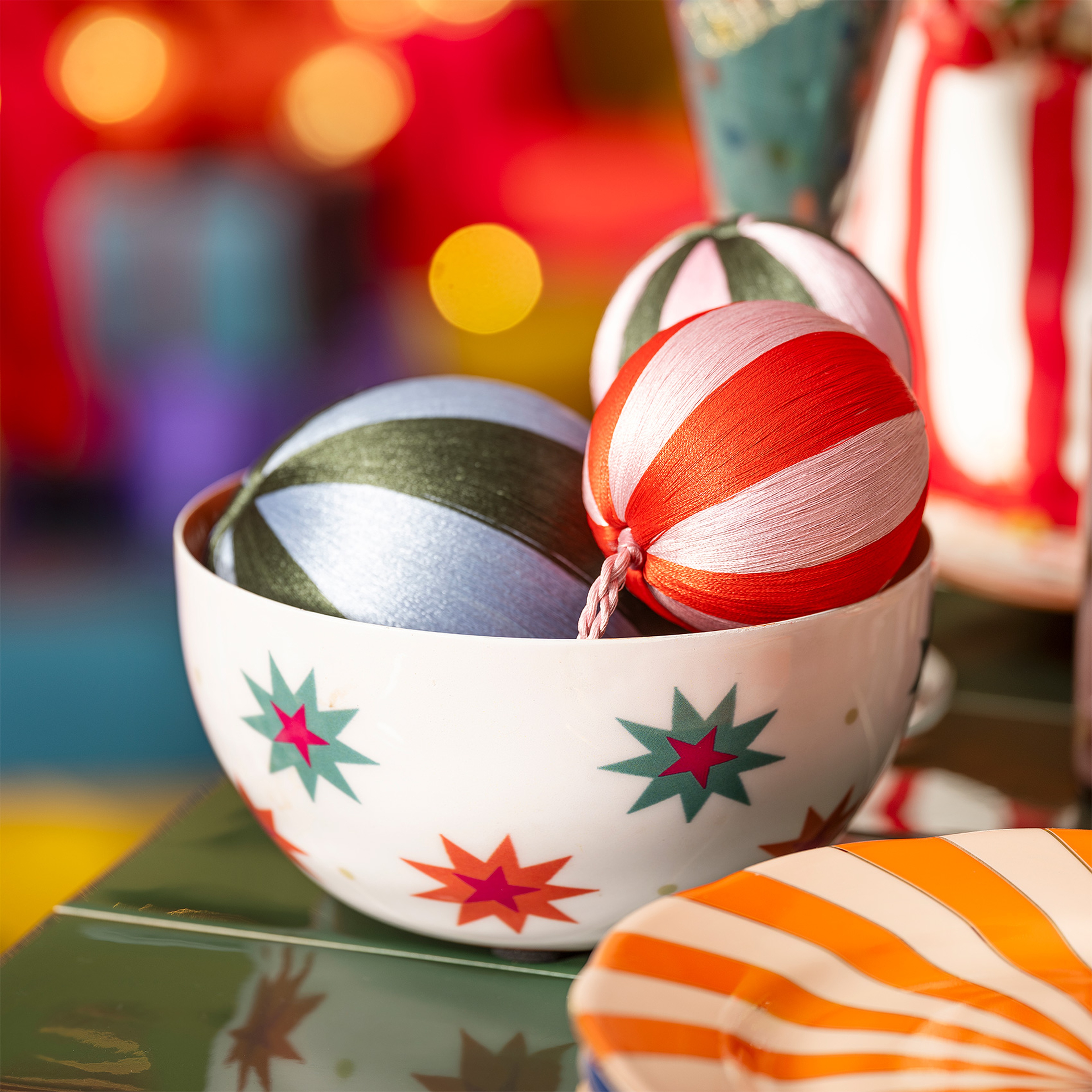 Nanpur Metal Kase 15x15x5 Cm Beyaz - Yeşil