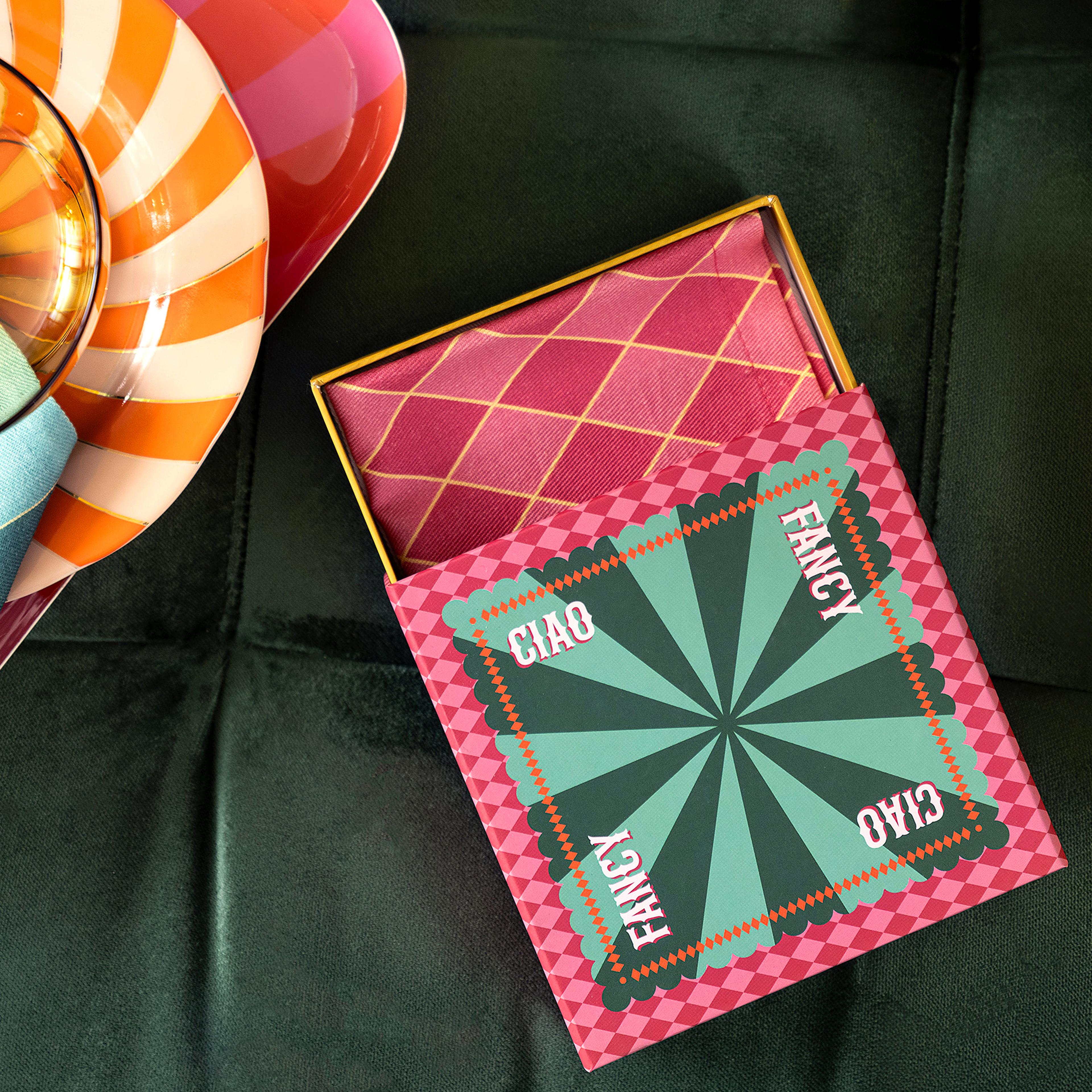 Nilüfer Nakışlı Baskılı Pamuk %100 Pamuk Peçete 25x25 Cm Yeşil - Fuşya