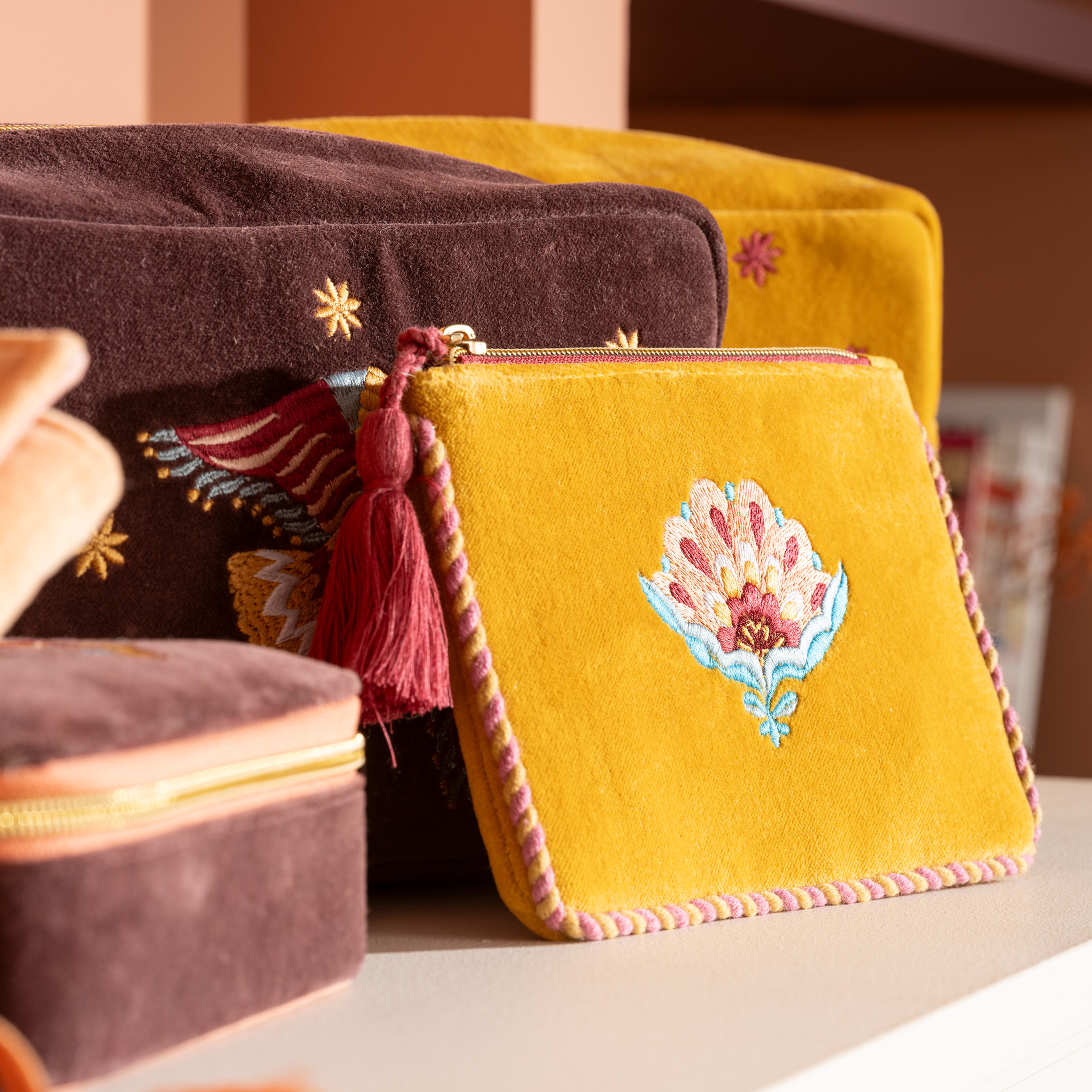 Delhı Biyeli Nakışlı Küçük Boy Pamuk Pamuk Makyaj Çantası 12x18 Cm Sarı