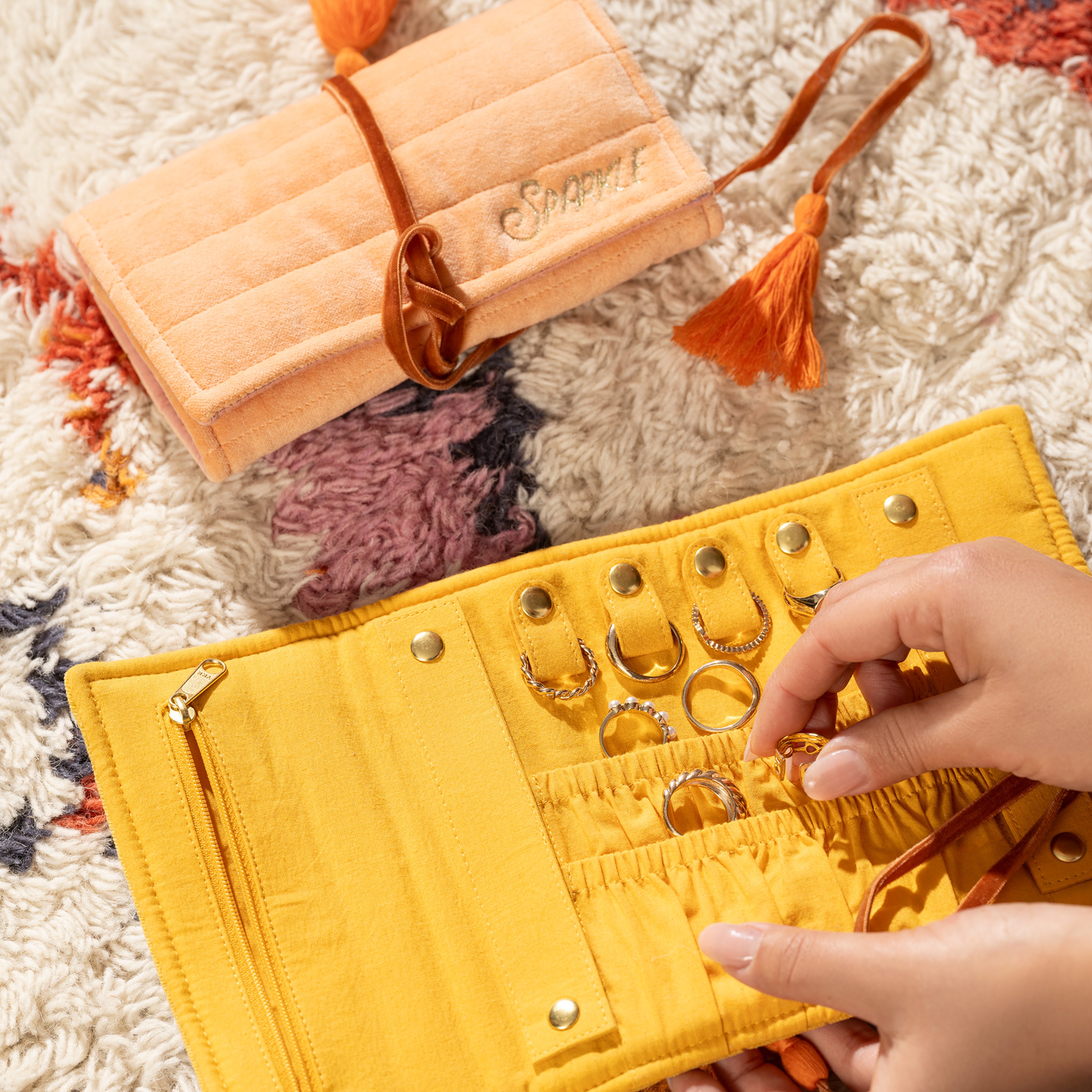 Delhı Püsküllü Nakışlı Küçük Boy Pamuk Pamuk Çanta 31.5x17.5 Cm Sarı