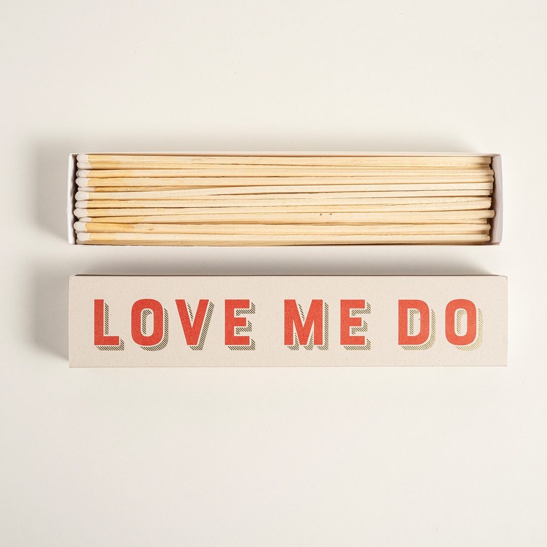 Love Me Do Ahşap Kibrit Hediyelik Eşya 29x6x3 Cm Renkli