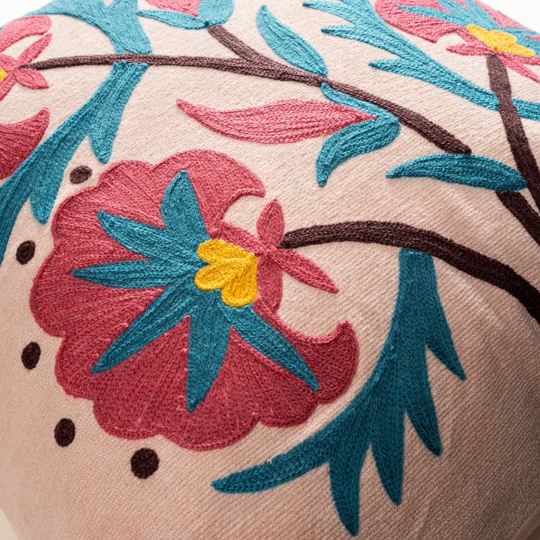 Ghunı Püsküllü Nakışlı Pamuk Pamuk Dolgulu Kırlent 50x50 Cm Açık Pembe