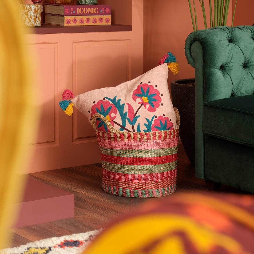 Ghunı Püsküllü Nakışlı Pamuk Pamuk Dolgulu Kırlent 50x50 Cm Açık Pembe