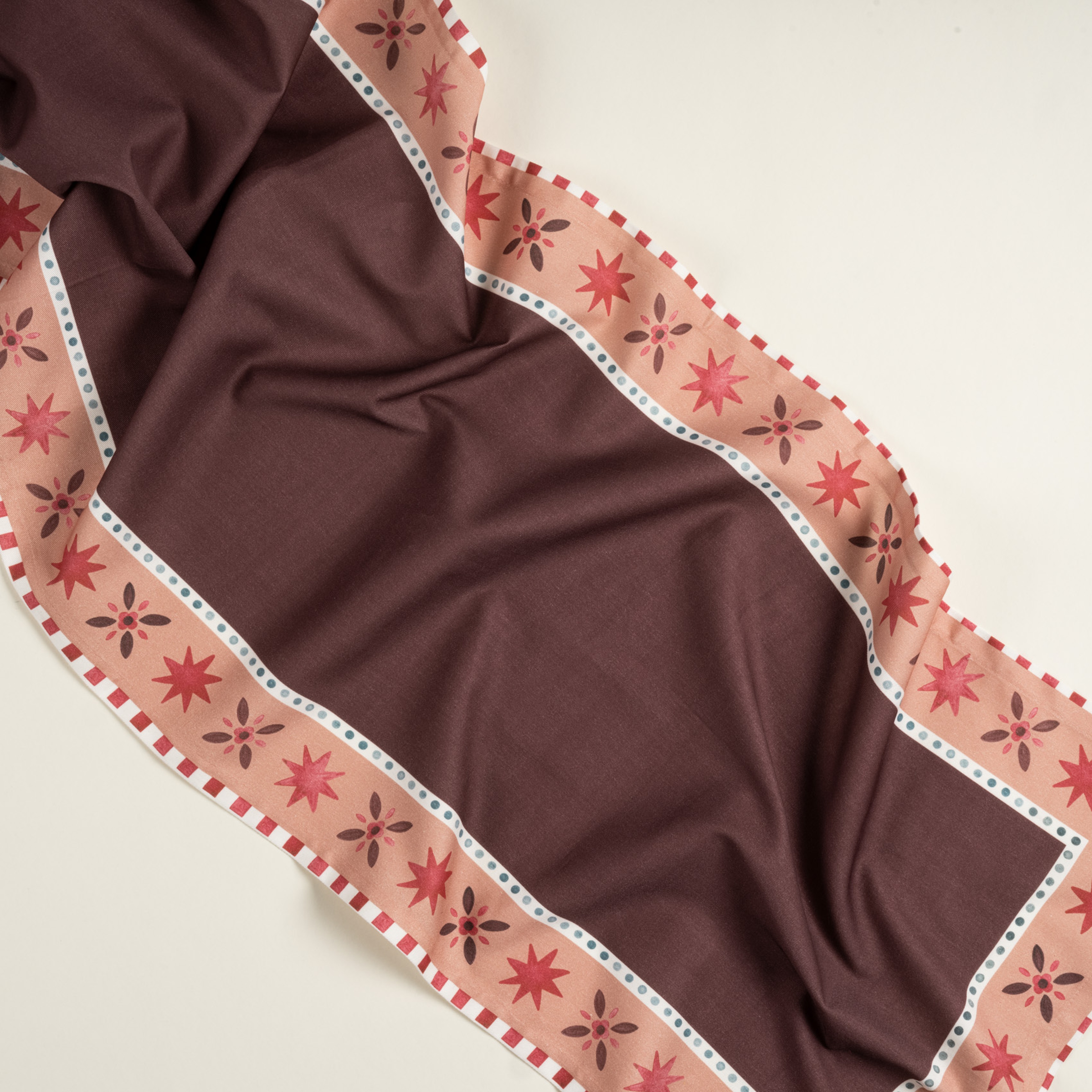 Nilüfer Overloklu Baskılı Pamuk %100 Pamuk Runner 50x180 Cm Bordo