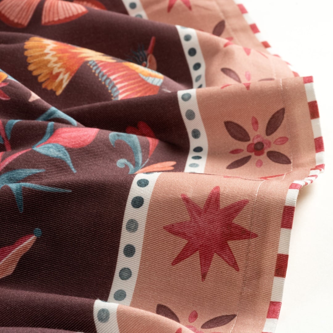 Nilüfer Overloklu Baskılı Pamuk %100 Pamuk Masa Örtüsü 160x240 Cm Bordo