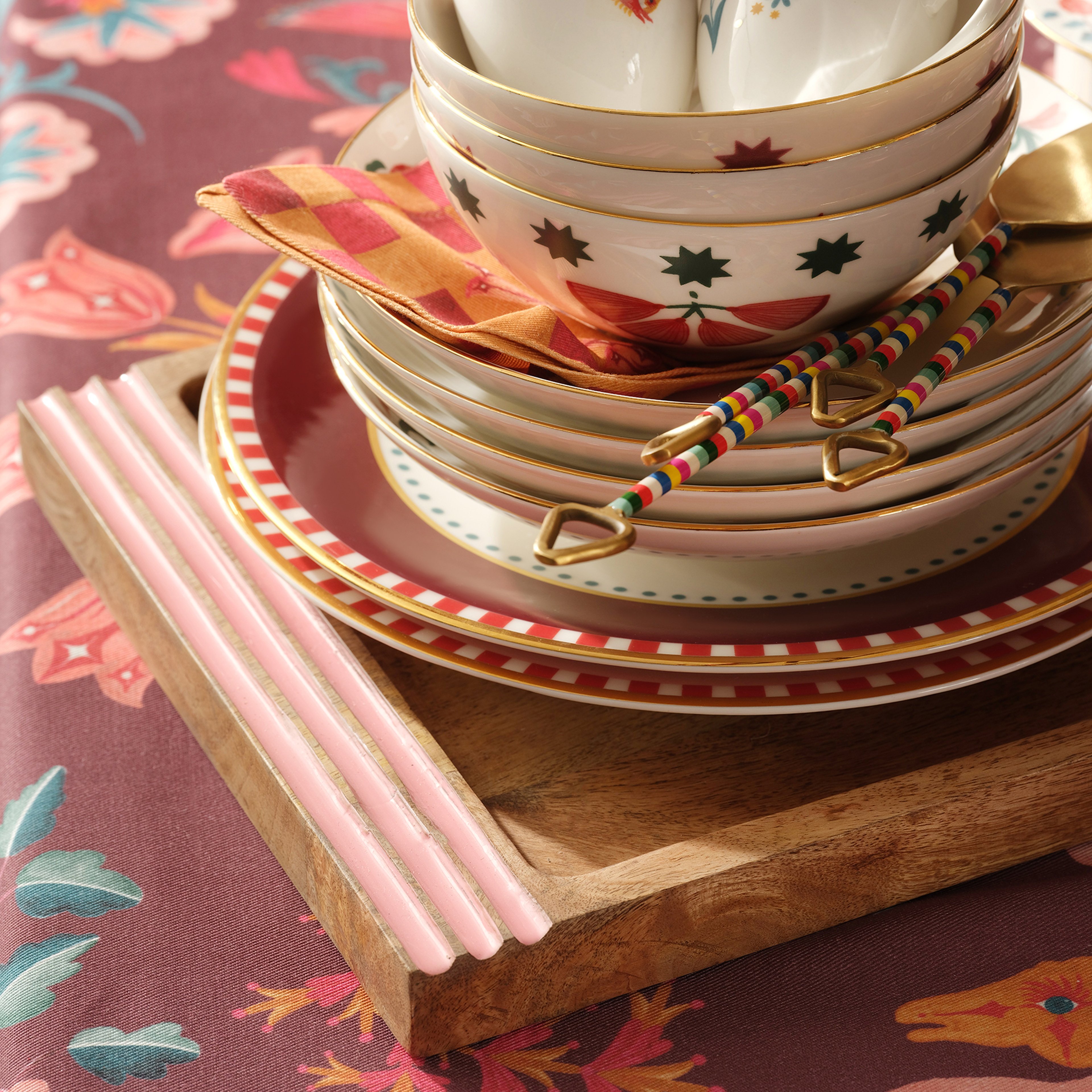 Lakrı Mango Ağacı Tepsi 45 Cm Pembe