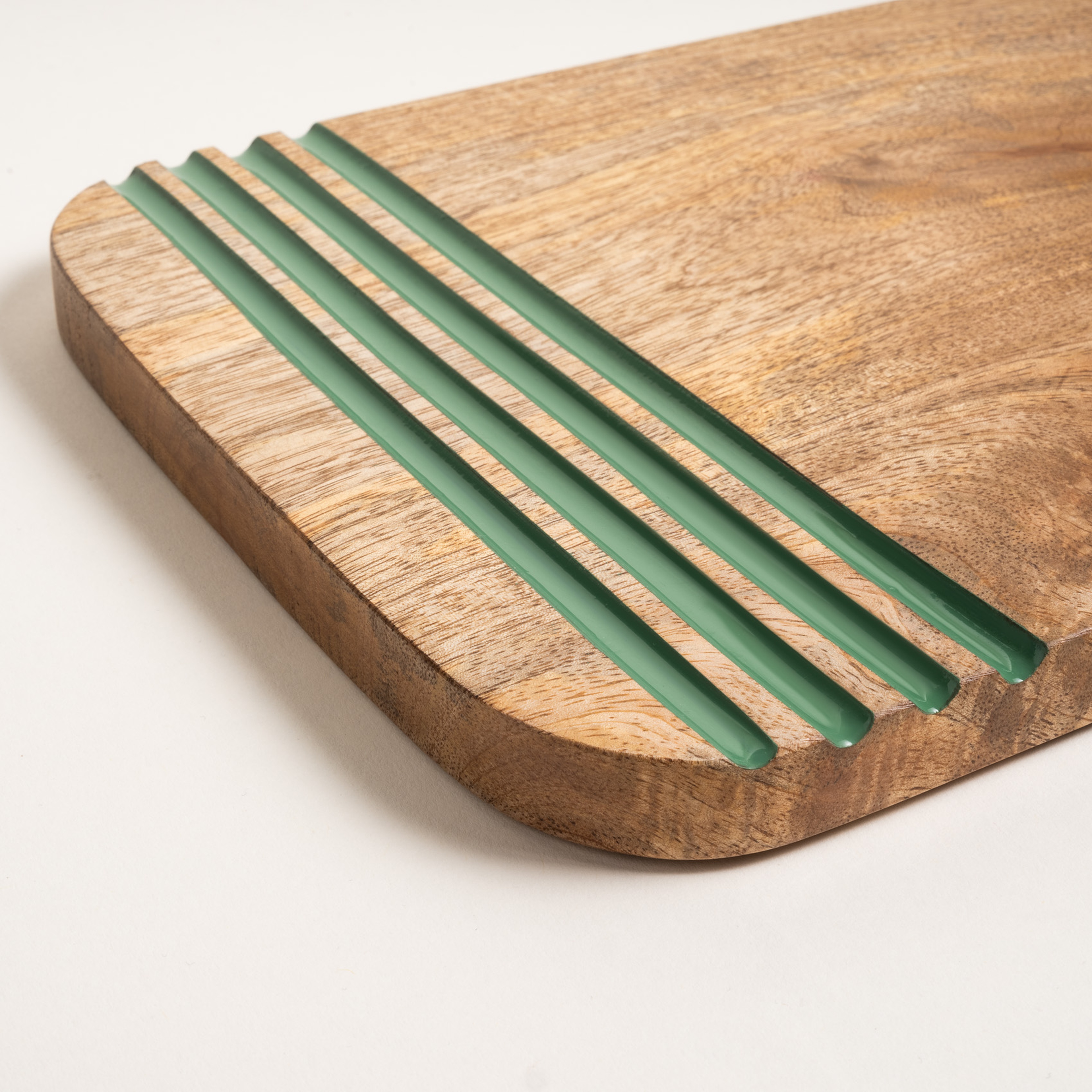 Lakrı Mango Ağacı Sunum Tahtası 35 Cm Fuşya - Yeşil