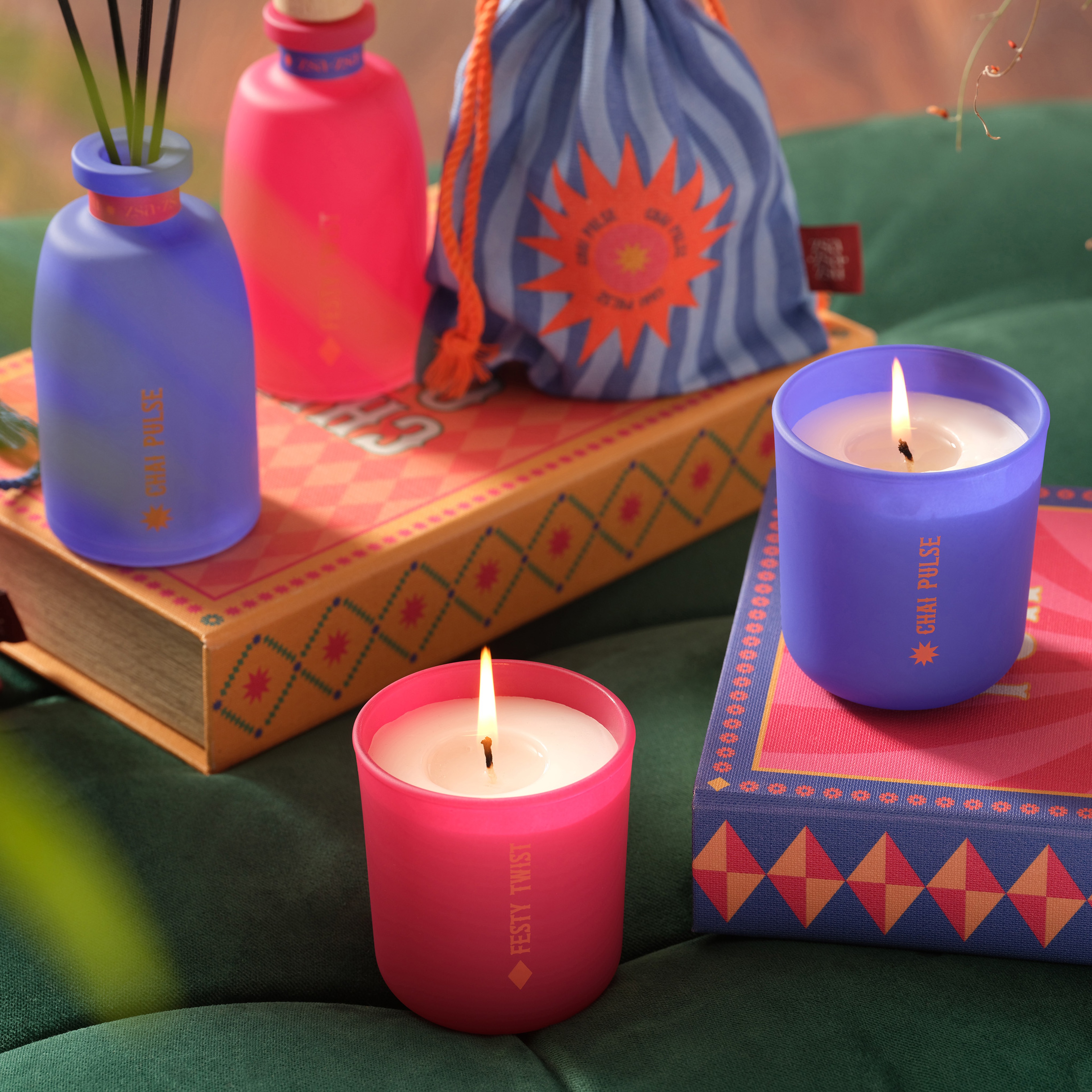 Festy Twıst Parafın Kokulu Mum - Fuşya