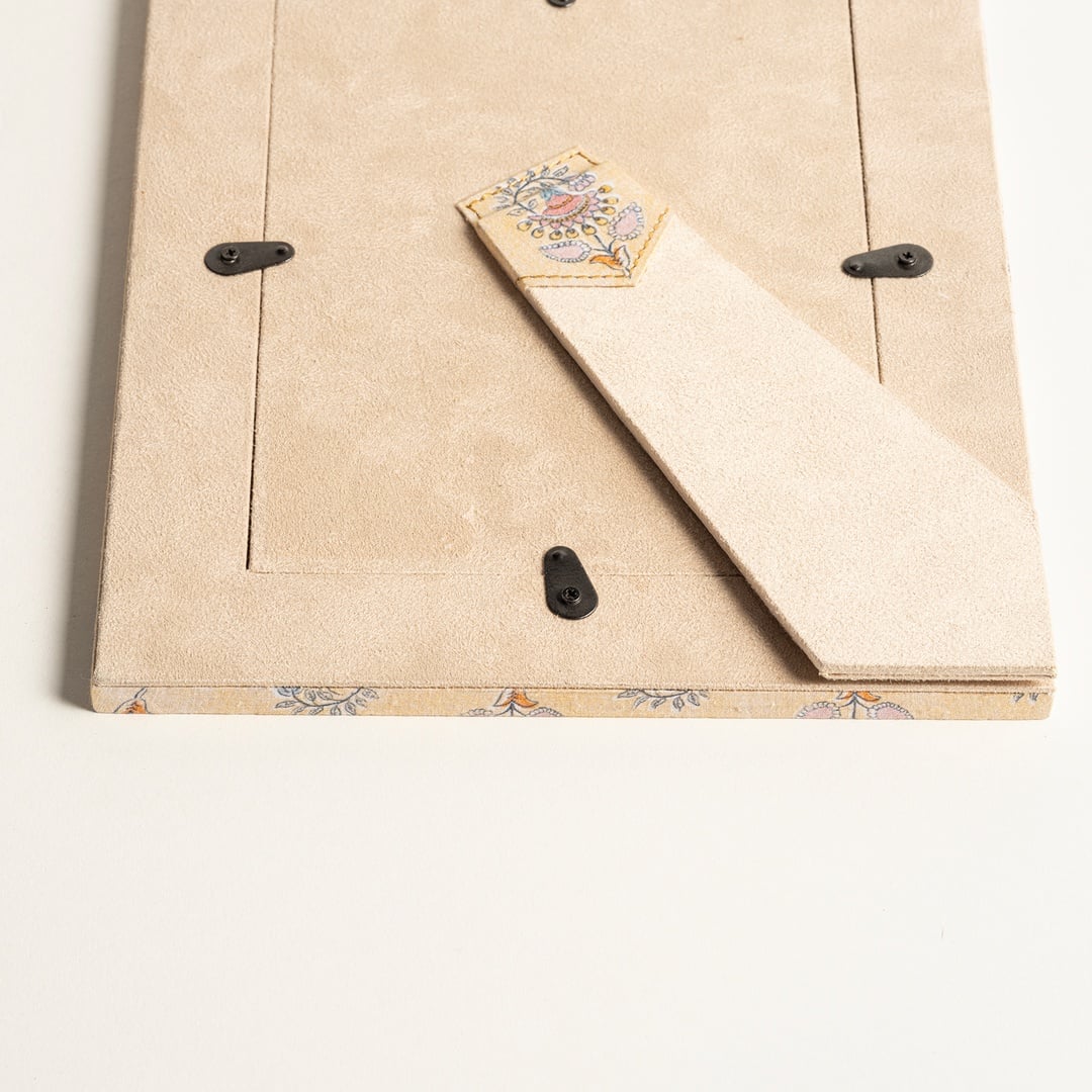 Noıda Baskılı Yapay Süet - Mdf - Cam - Kumaş: %100 Pamuk Çerçeve 18.40x23.50 Cm Açık Sarı