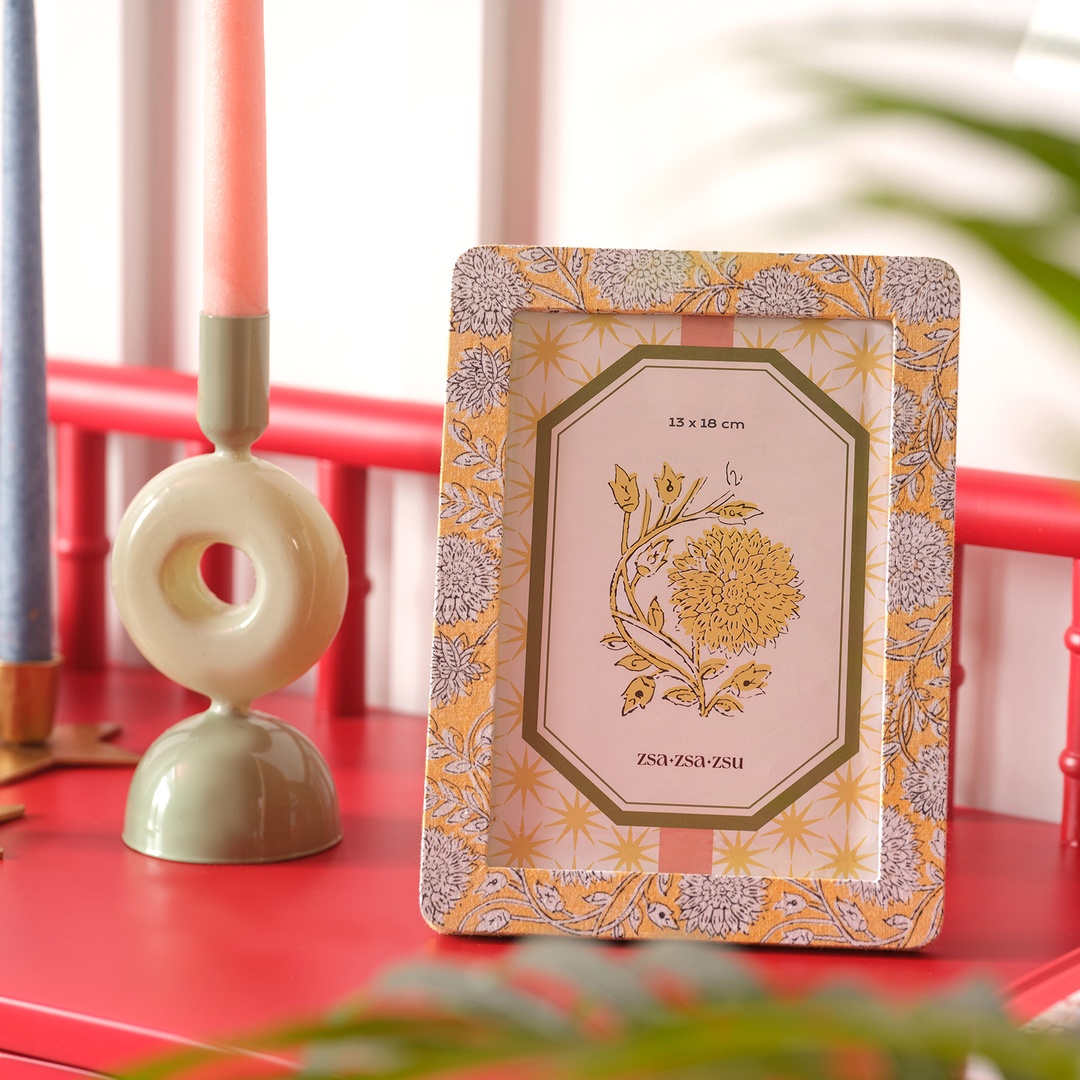 Noıda Baskılı Yapay Süet - Mdf - Cam - Kumaş: %100 Pamuk Çerçeve 17.30x23.50 Cm Sarı