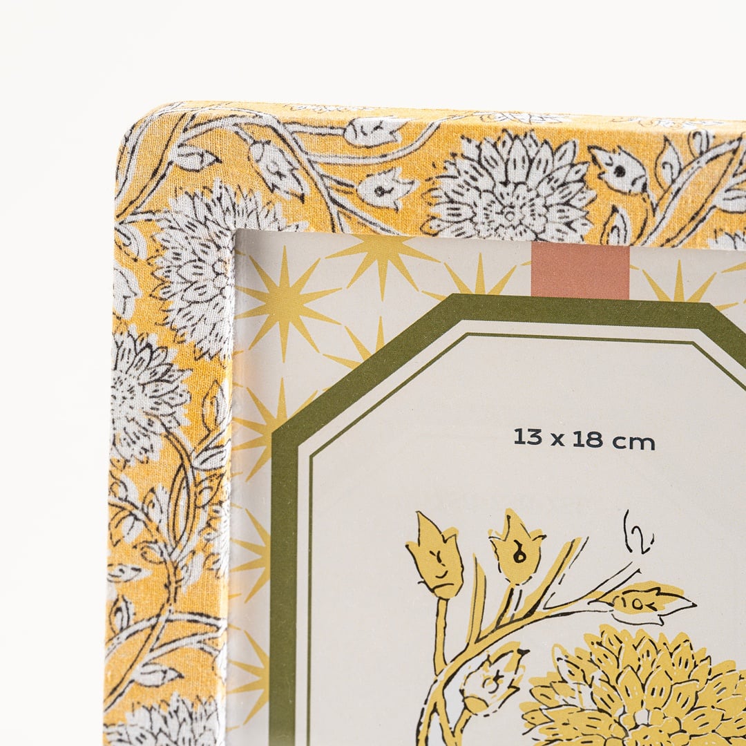 Noıda Baskılı Yapay Süet - Mdf - Cam - Kumaş: %100 Pamuk Çerçeve 17.30x23.50 Cm Sarı