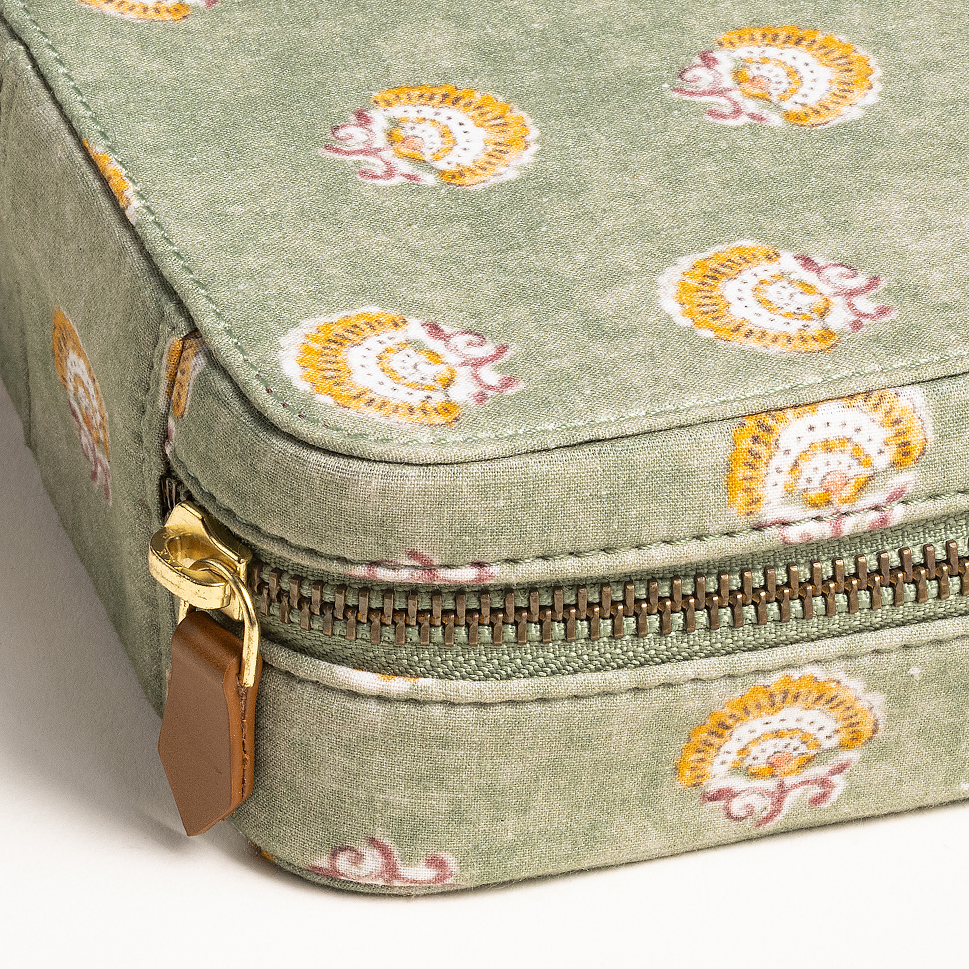 Noıda Baskılı Pamuk Dekoratif Kutu 12.10x12.10 Cm Orman Yeşilı