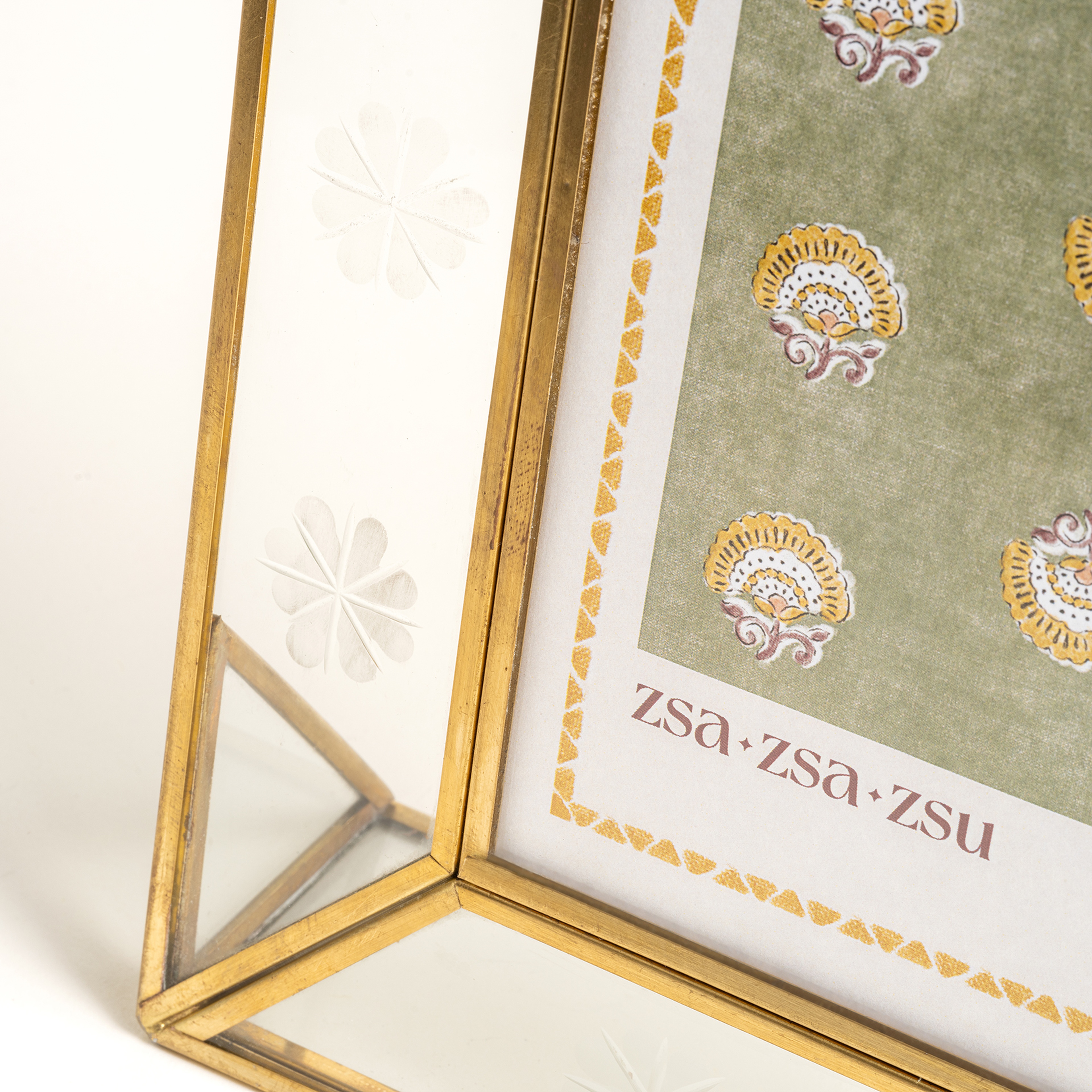 Fagu Cam Çerçeve 21x25x4 Cm Şeffaf - Altın