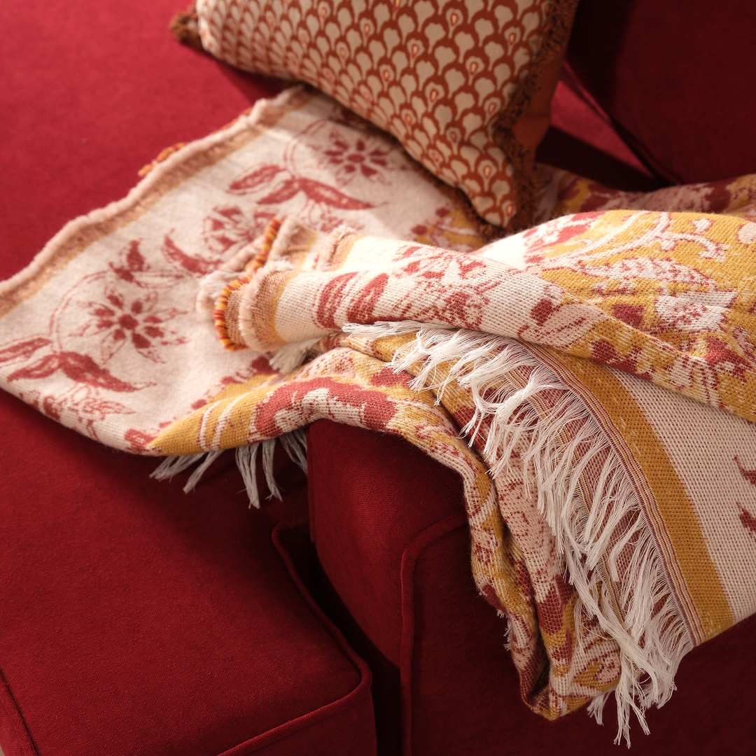 Nilüfer Saçaklı Akrilik Akrilik Koltuk Şalı 140x180 Cm Sarı