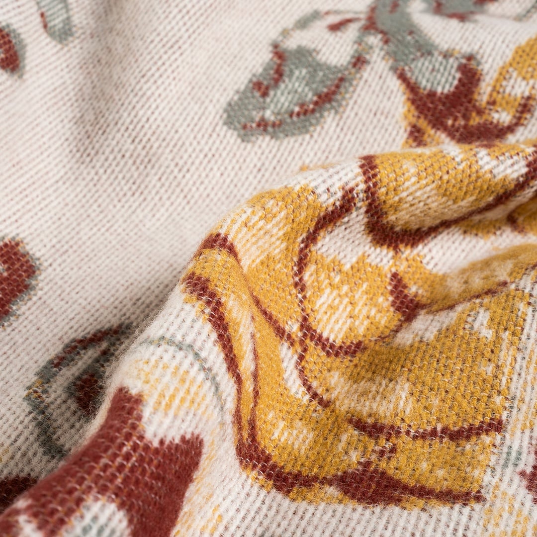 Nilüfer Saçaklı Akrilik Akrilik Koltuk Şalı 140x180 Cm Renkli