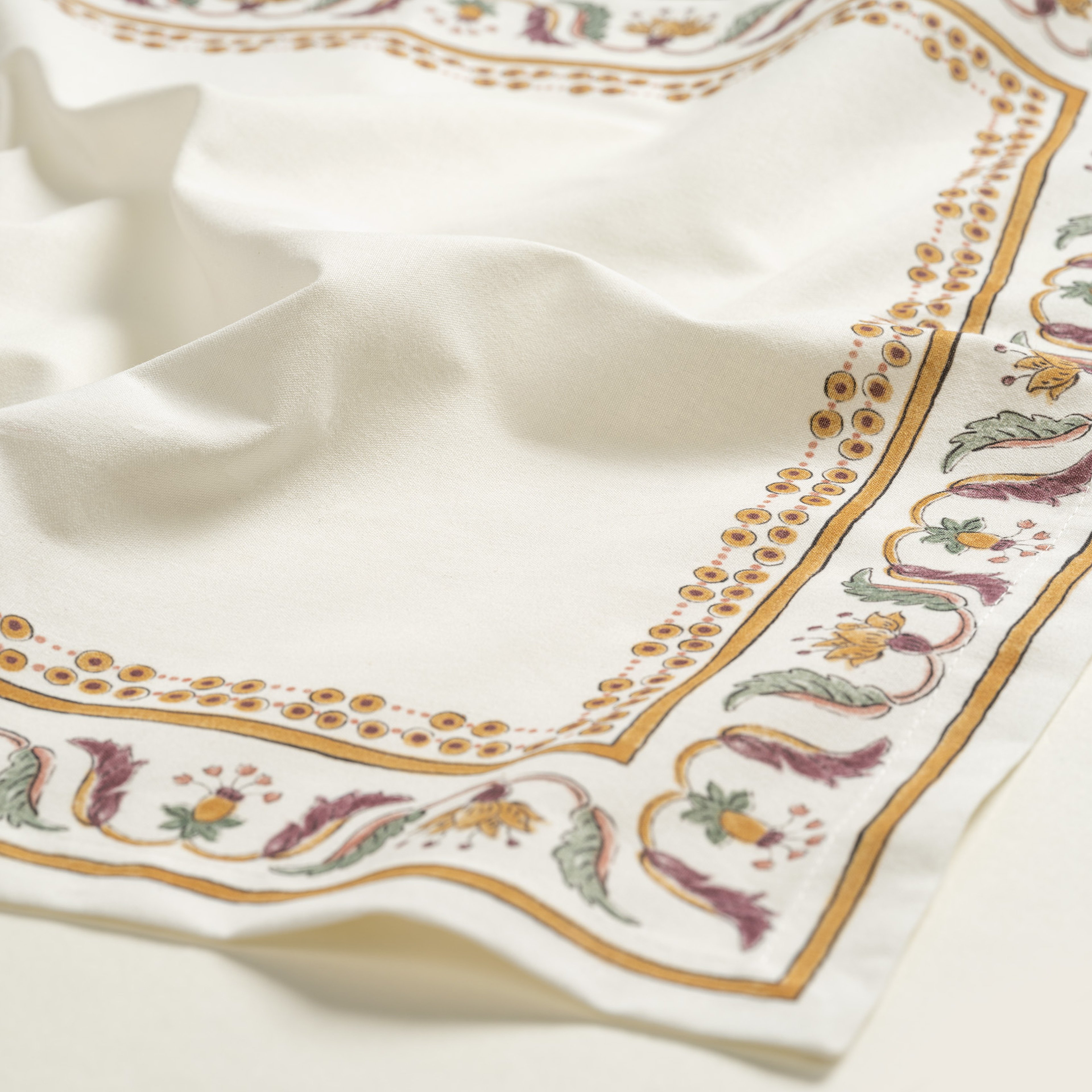 Nilüfer Baskılı Pamuk %100 Pamuk Peçete 45x45 Cm Ekru