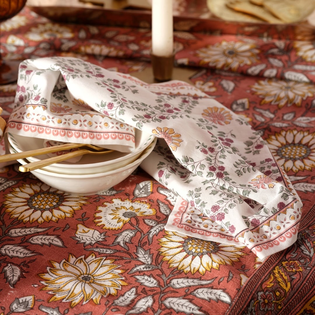 Nilüfer Baskılı Pamuk %100 Pamuk Peçete 45x45 Cm Renkli